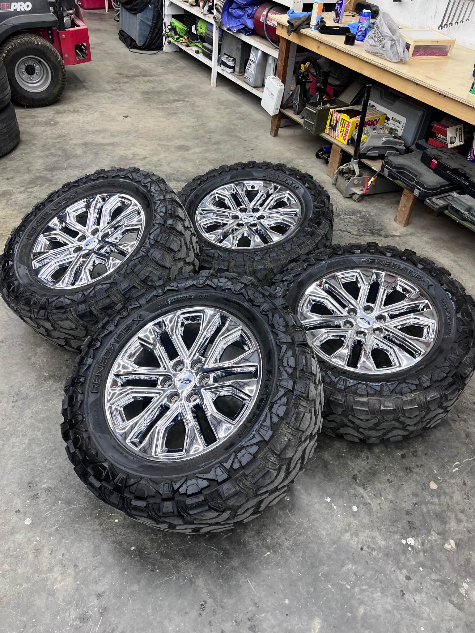 2025 King Ranch / Lariat Stocks 6x135 35x12.50r20 Radar Renegade X ...
