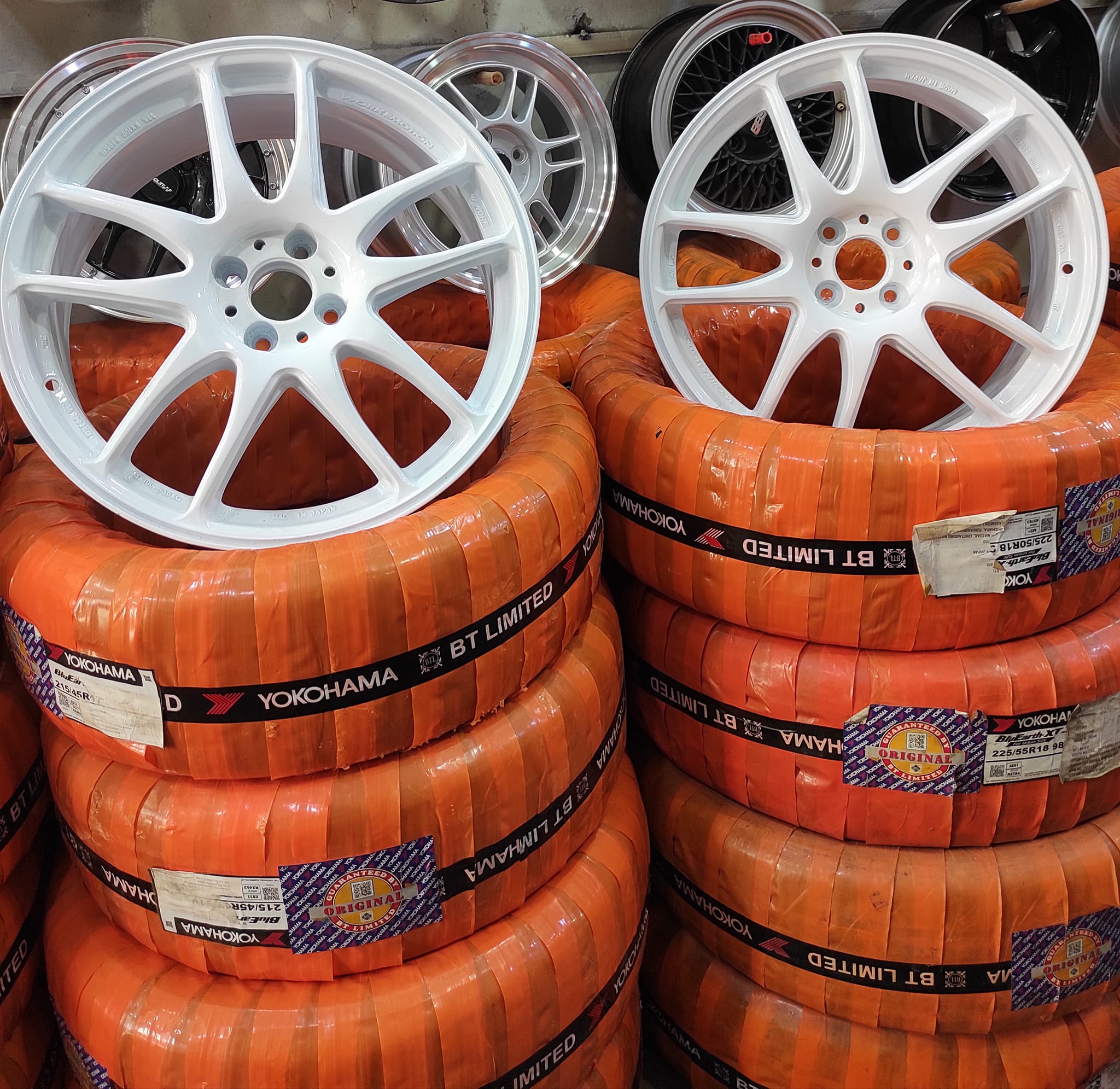 Rim work emotion genuine made in Japan 18 size 4holl near exchange 