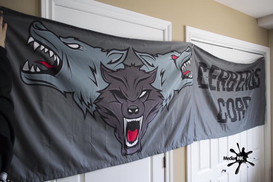 Media - Drapeau 10'x 3' pour Cerberus Corp. Plusieurs formats ...