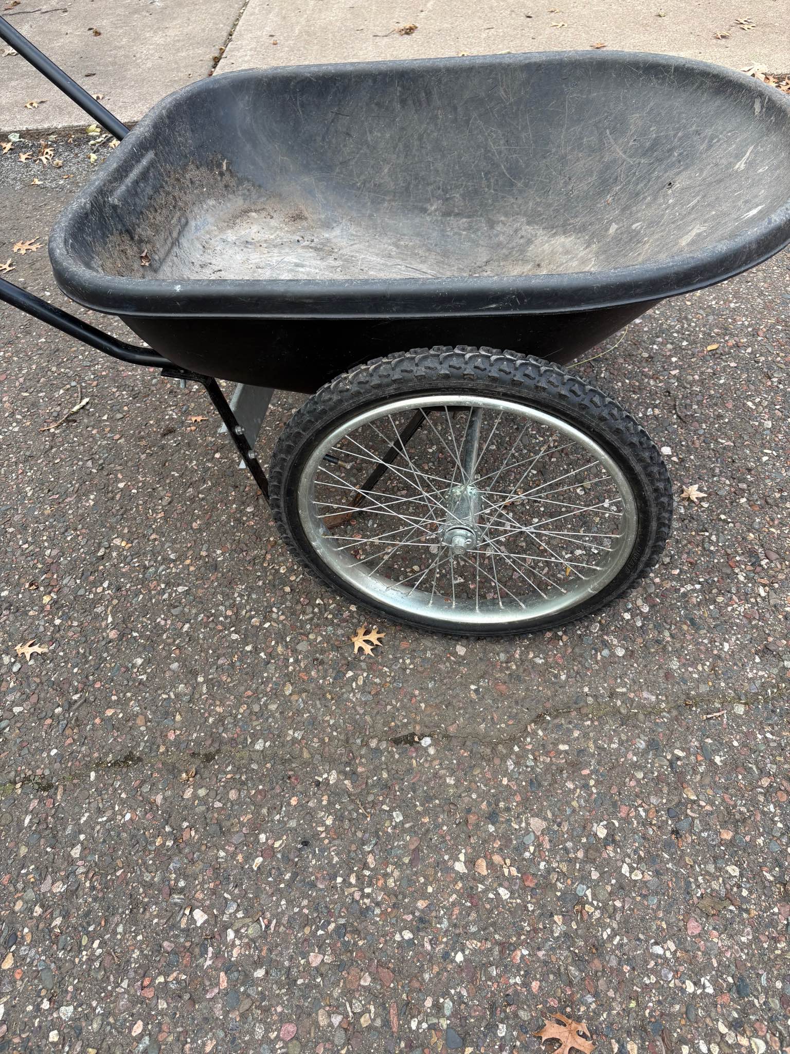 Large well balanced garden cart - Wheelbarrows, Carts & Wagons - Eau ...