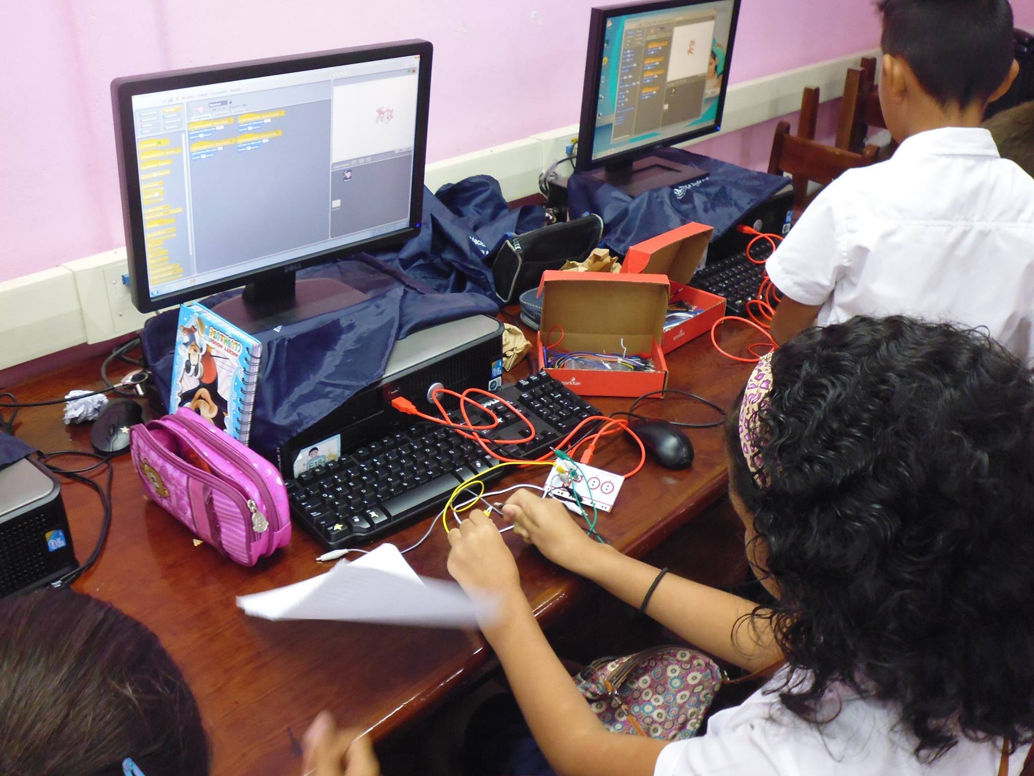 Escuela Líder Astúa Pirie