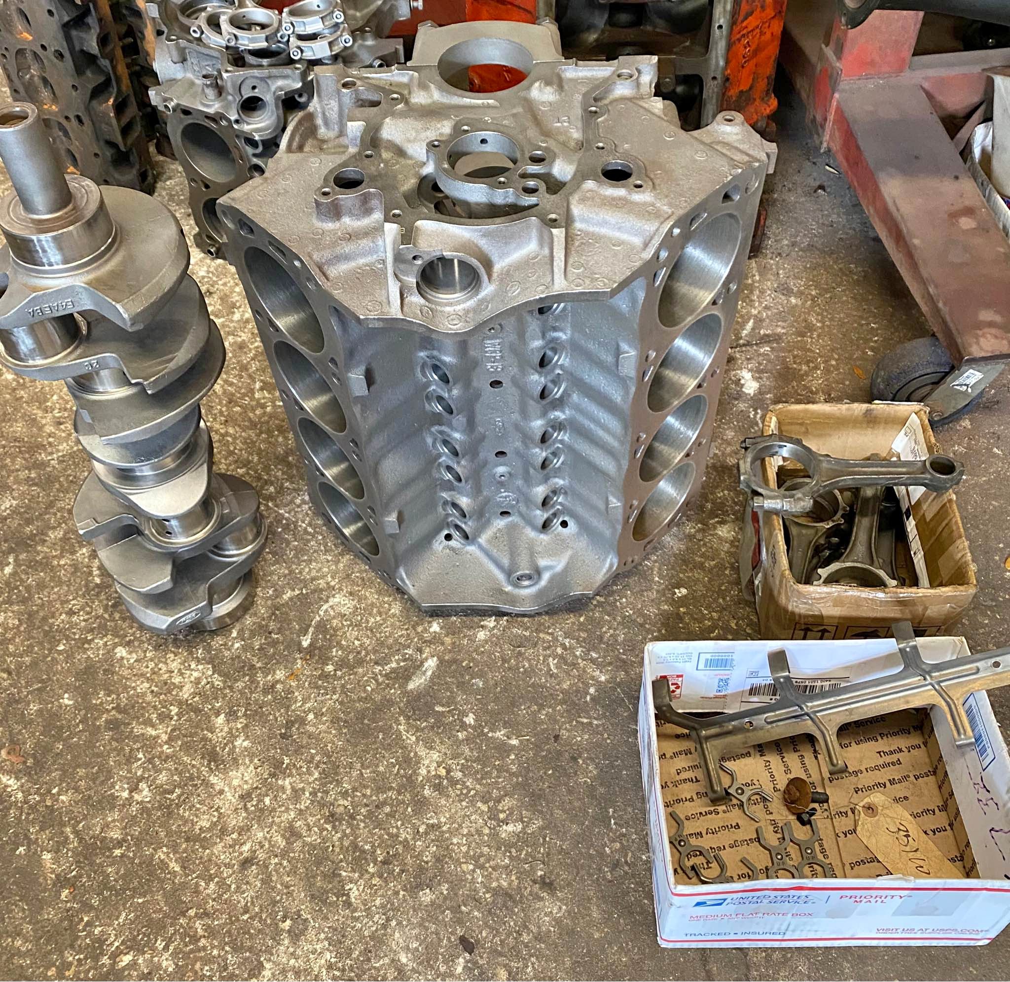 Ford 351W Roller Block, Crankshaft and Rods - Car Engines & Engine ...