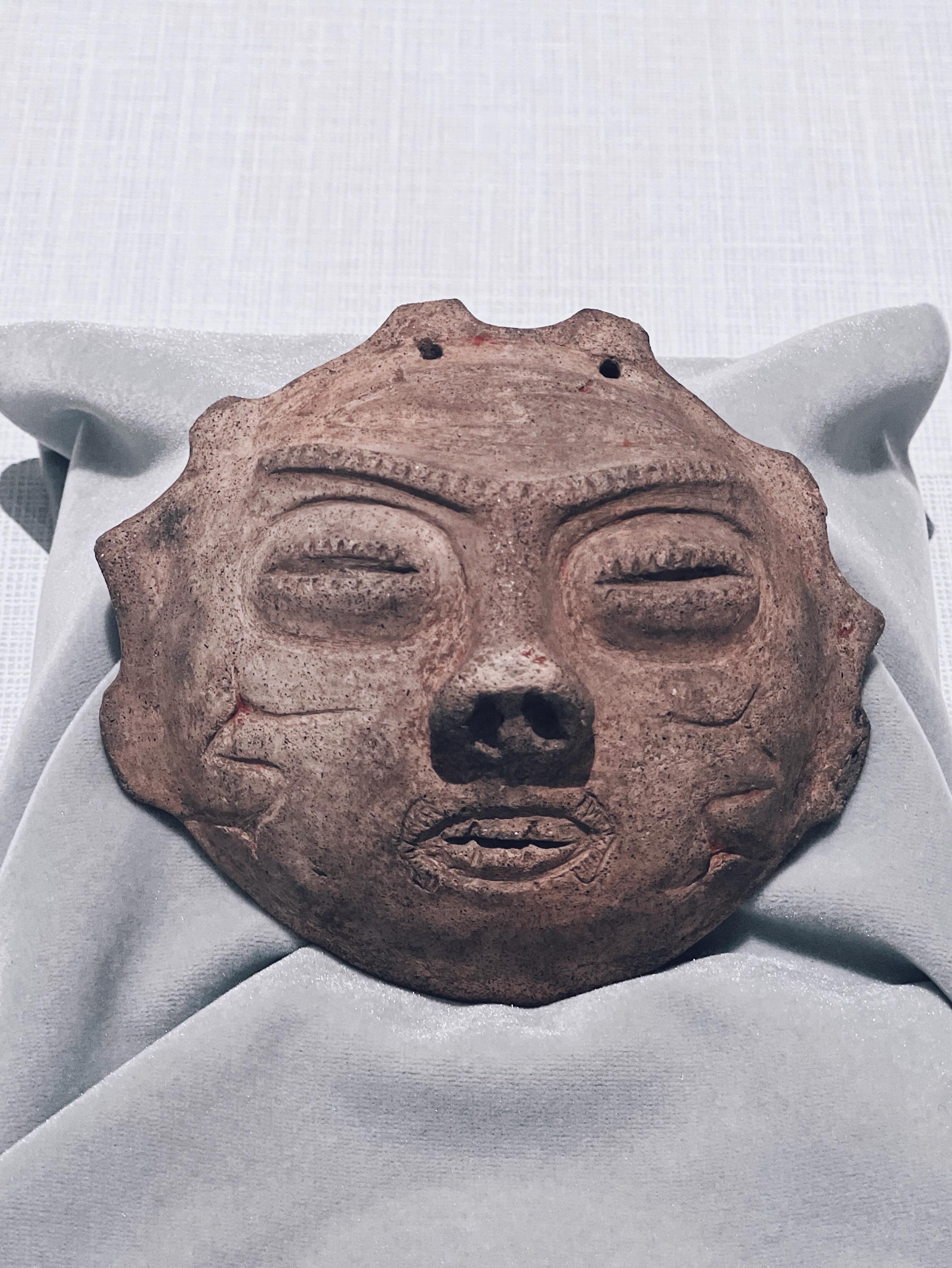 安⚫遮光器土偶 青森県出土(7-71) ふるさとの宝物｜青森県立郷土館