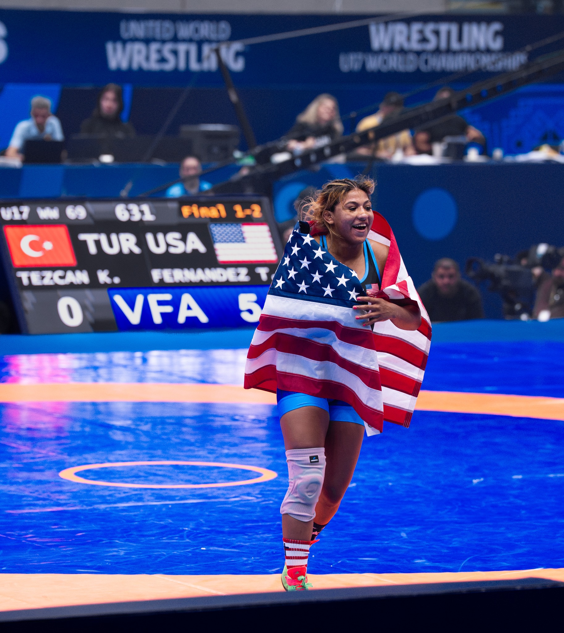 スポーツ選手 wwf2 Taina Fernandez earns the gold medal at 69 kg at the U17 World