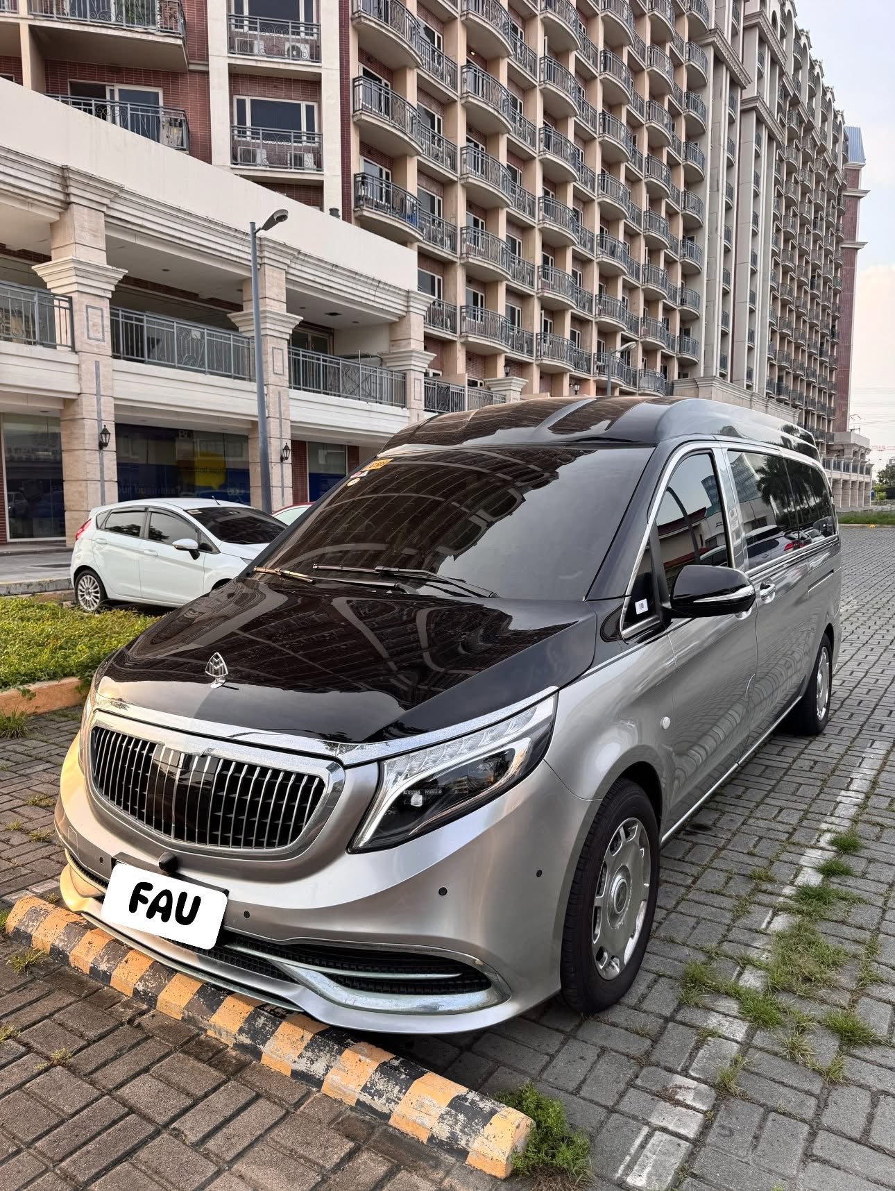 Brand New condition 2023 Mercedes Benz Vito 700 km mileage First