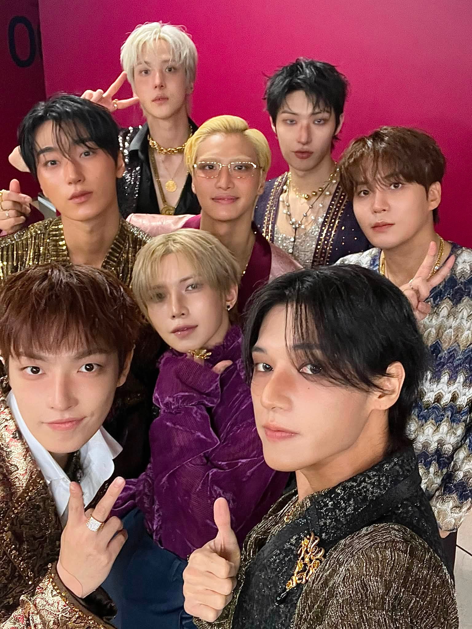 ATEEZ - [?] ATEEZ BAD (Steve Aoki Ver.) ATEEZ [BAD (Steve Aoki 