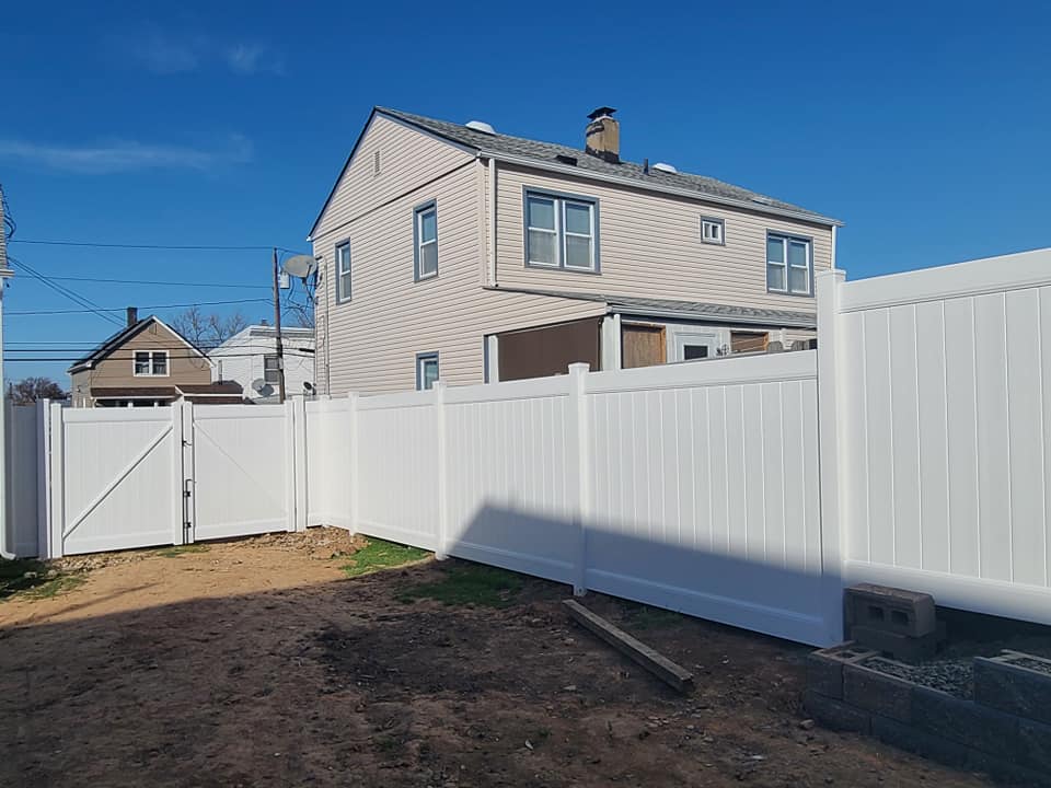 Perth Amboy NJ - Fence installation -... - Emnat Fence & More