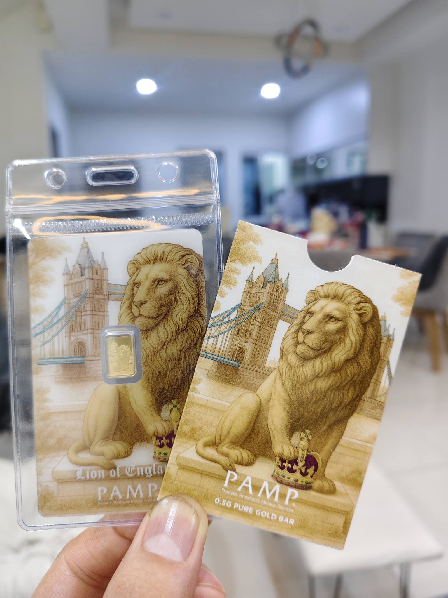 🦁 这只狮子，竟然被我“带回家”了0.5g 的小奢华｜PAMP Lion of England