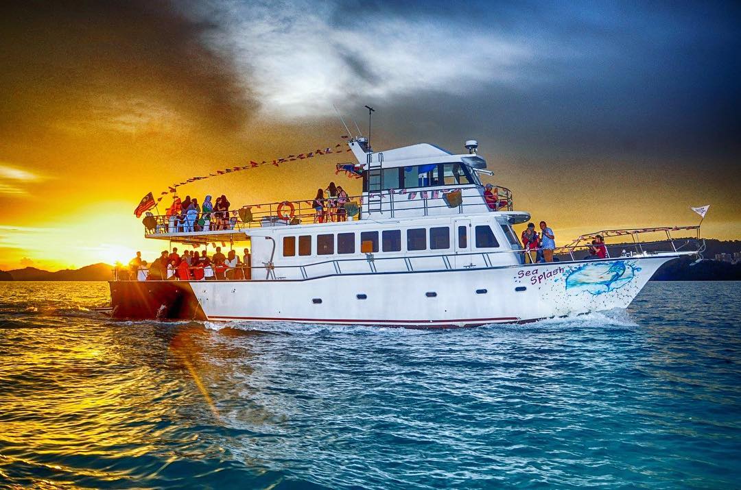 Sea Splash Langkawi Sunset Dinner Cruise Contact Us Today For All Your Vitamin Sea Needs Only From Sea Splash Langkawi Seasplashlangkawi Naturallylangkawi Holiday Cuticutimalaysia Tourism