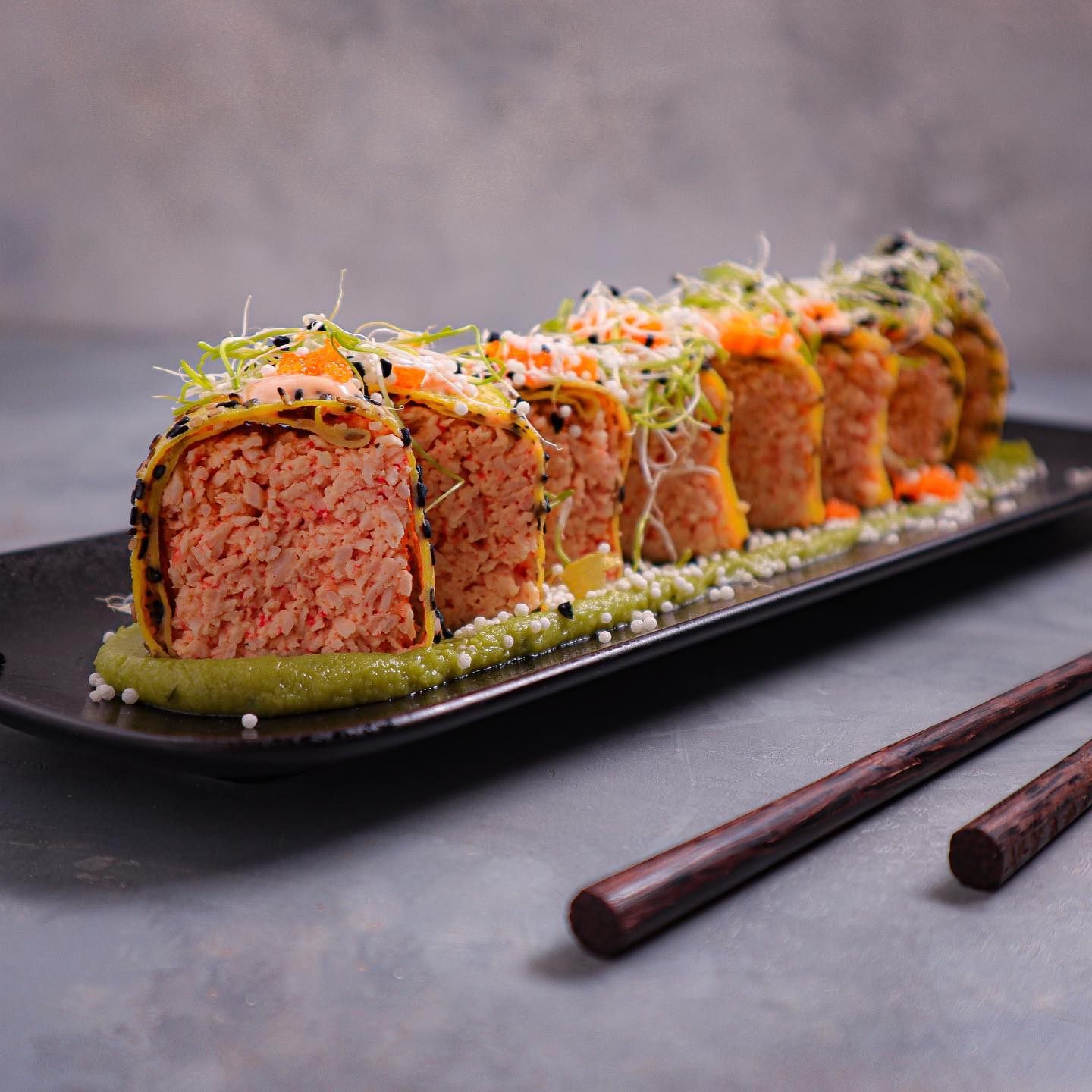 Fishpac - · Pampatar roll · A base de tamago, farza de...