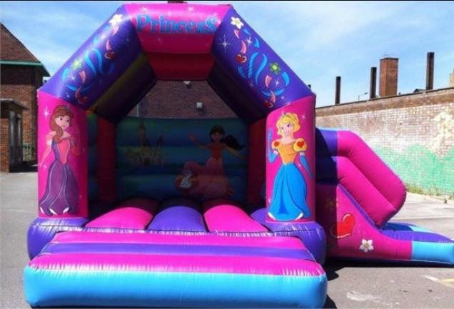 BOUNCY CASTLE+SLIDE Here at... - Freddy's Fun Castles | Facebook