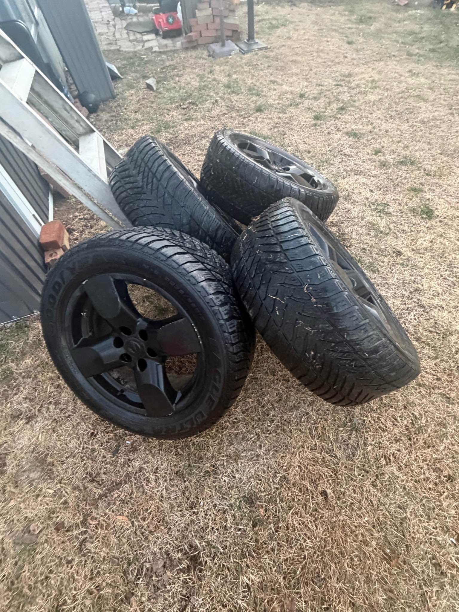 Nissan frontier Tires and rims - Car Wheels, Tires & Parts - New Egypt ...