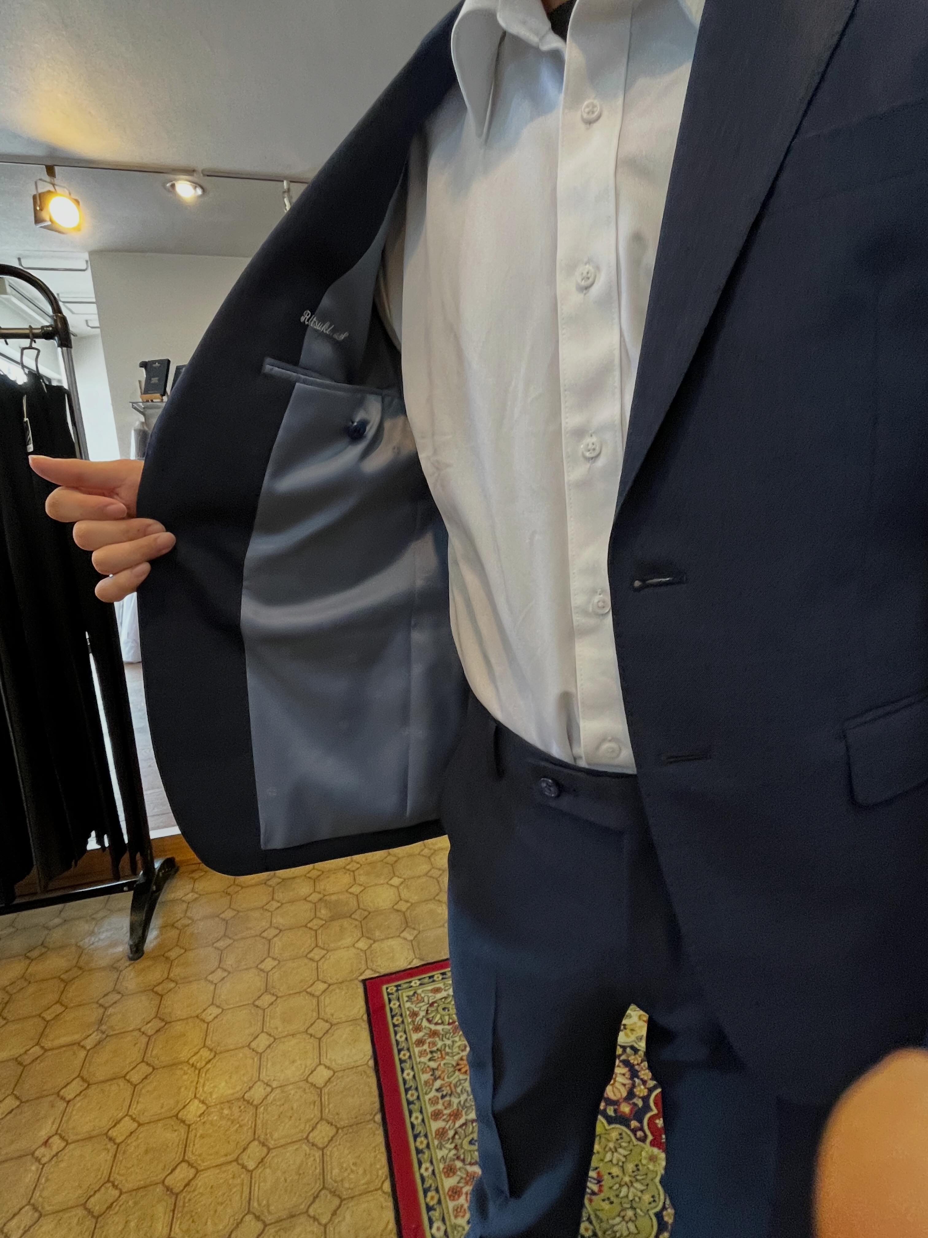 M様 四日市よりお越しです。 今まで、仕立てに6ヶ月頂いておりましたが