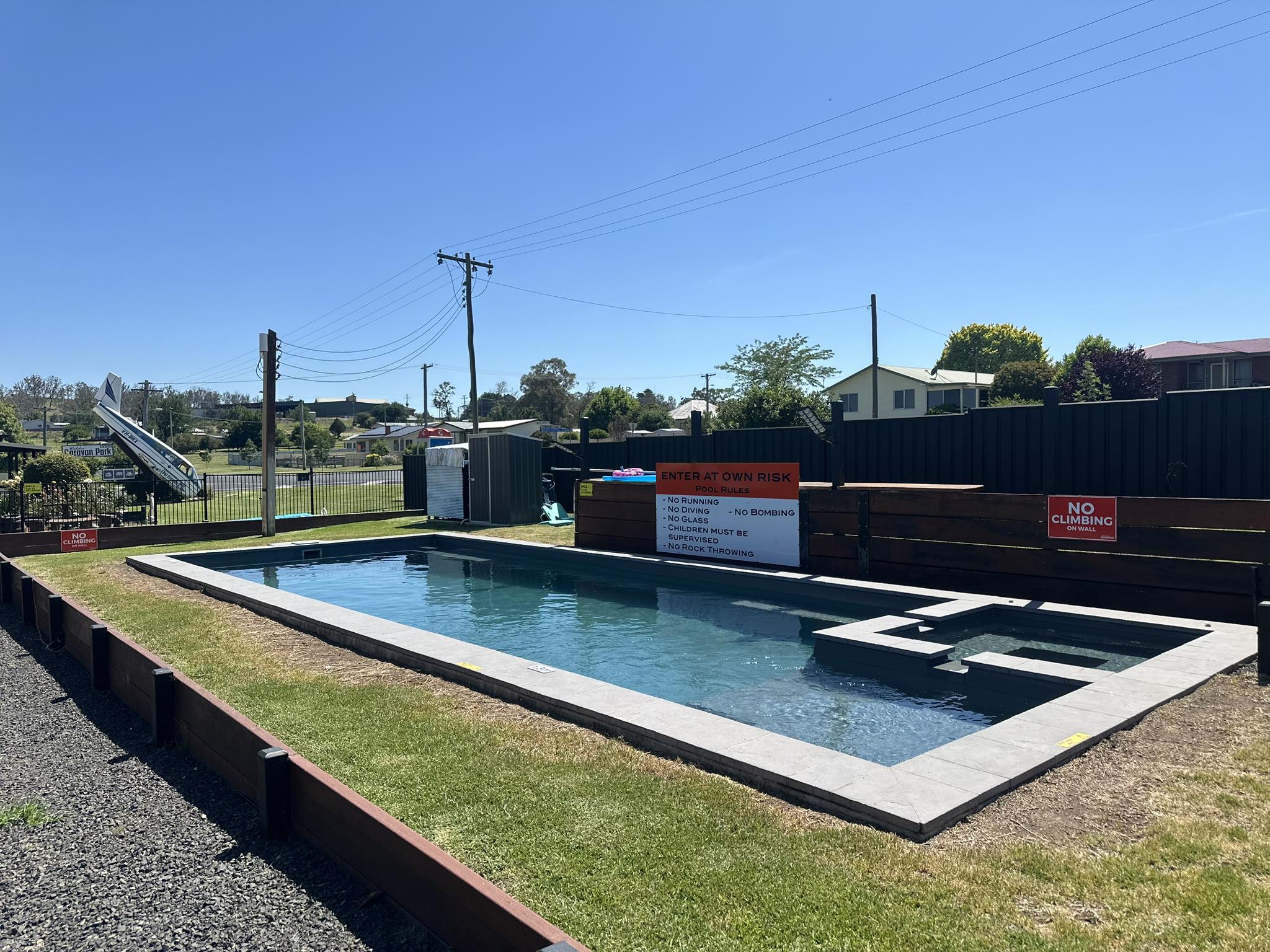 Luke - Walcha I know the pool is shut in town but the only way I can ...