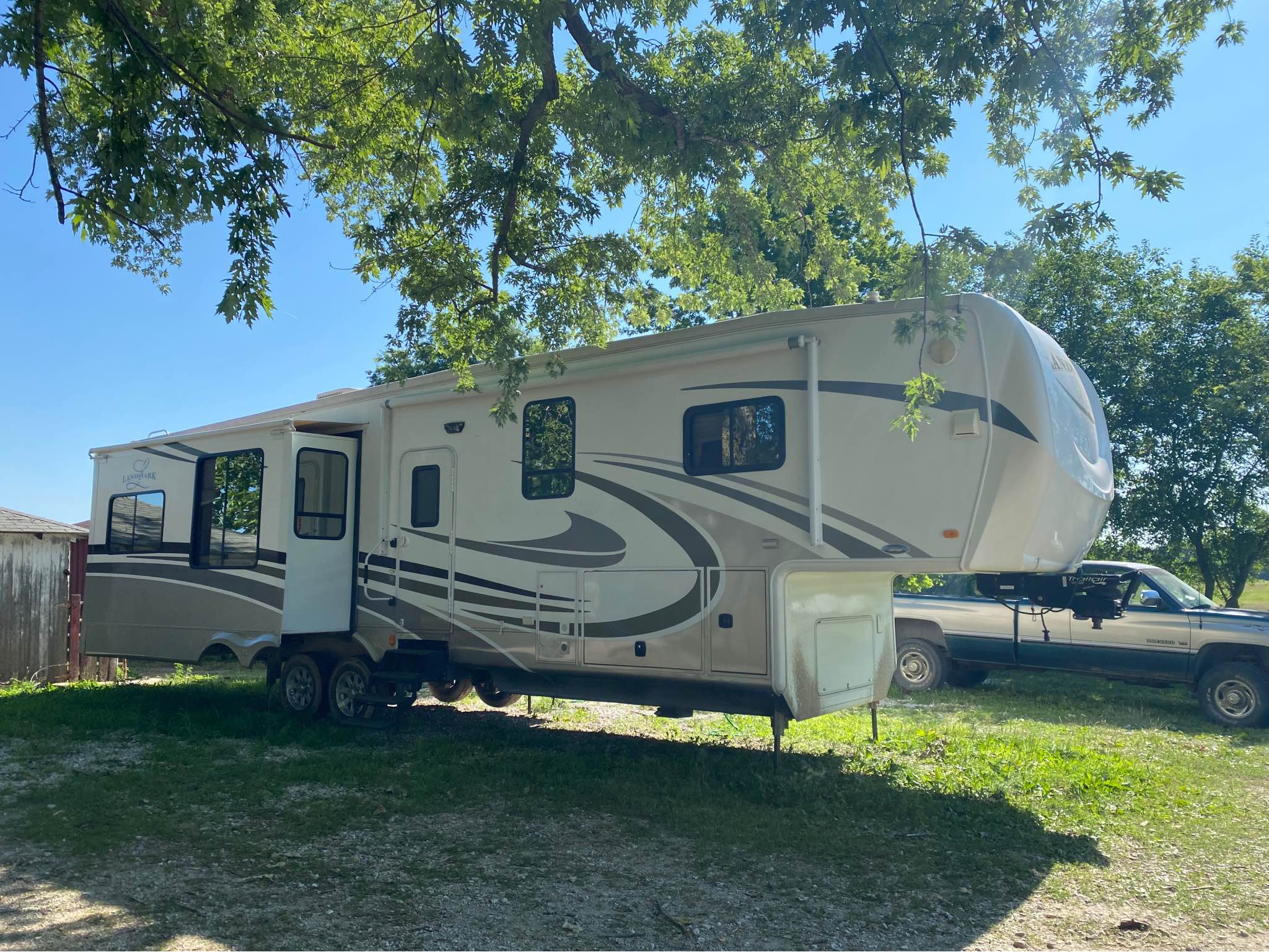 2010 Heartland landmark augusta - RVs & Campers - La Plata, Missouri ...