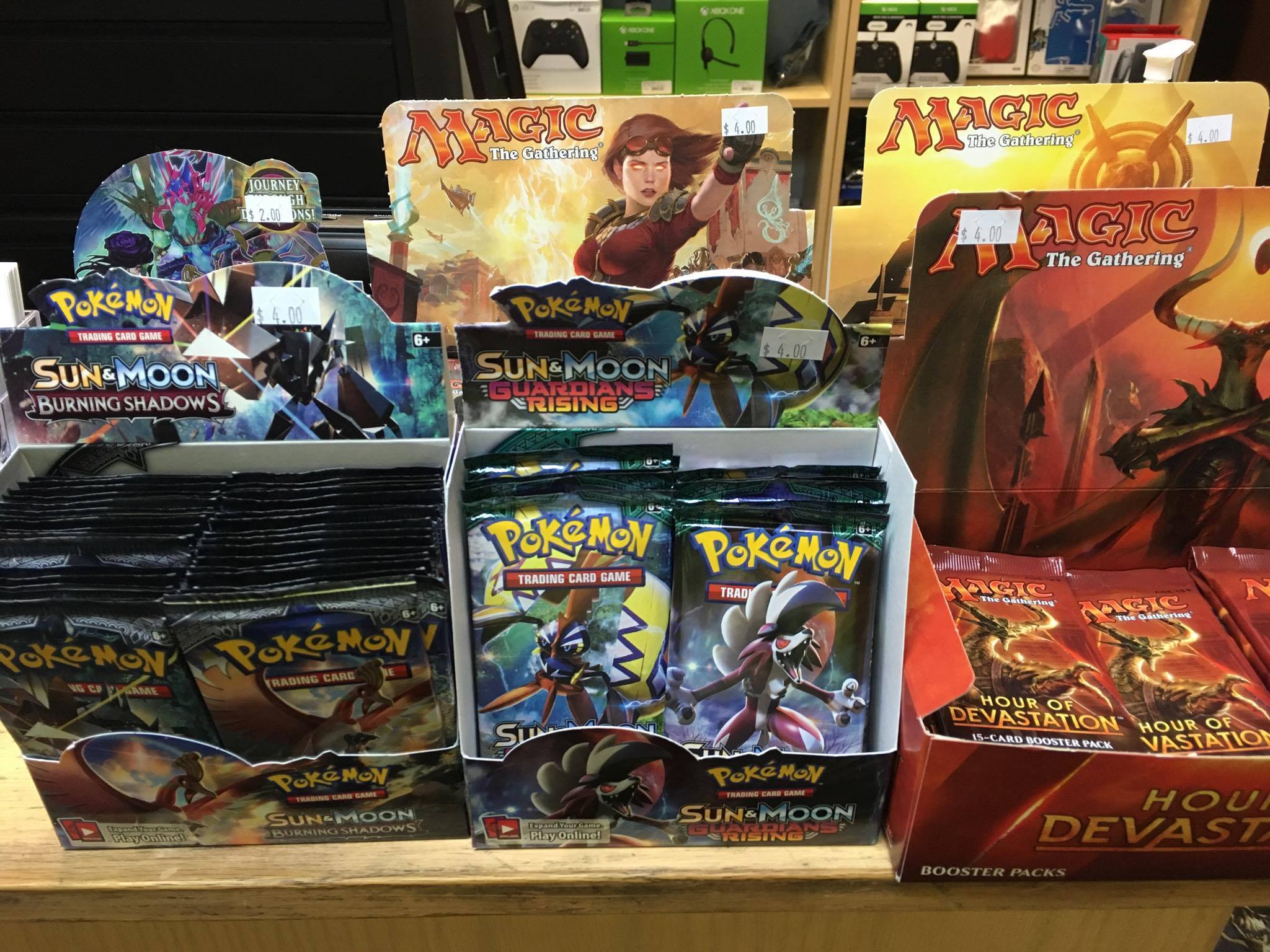 burning shadows booster box opening Pokémon TCG: Sun & Moon: Organize your collection in the collectors box with 4 dividers! Pokemon Sun & Moon Burning