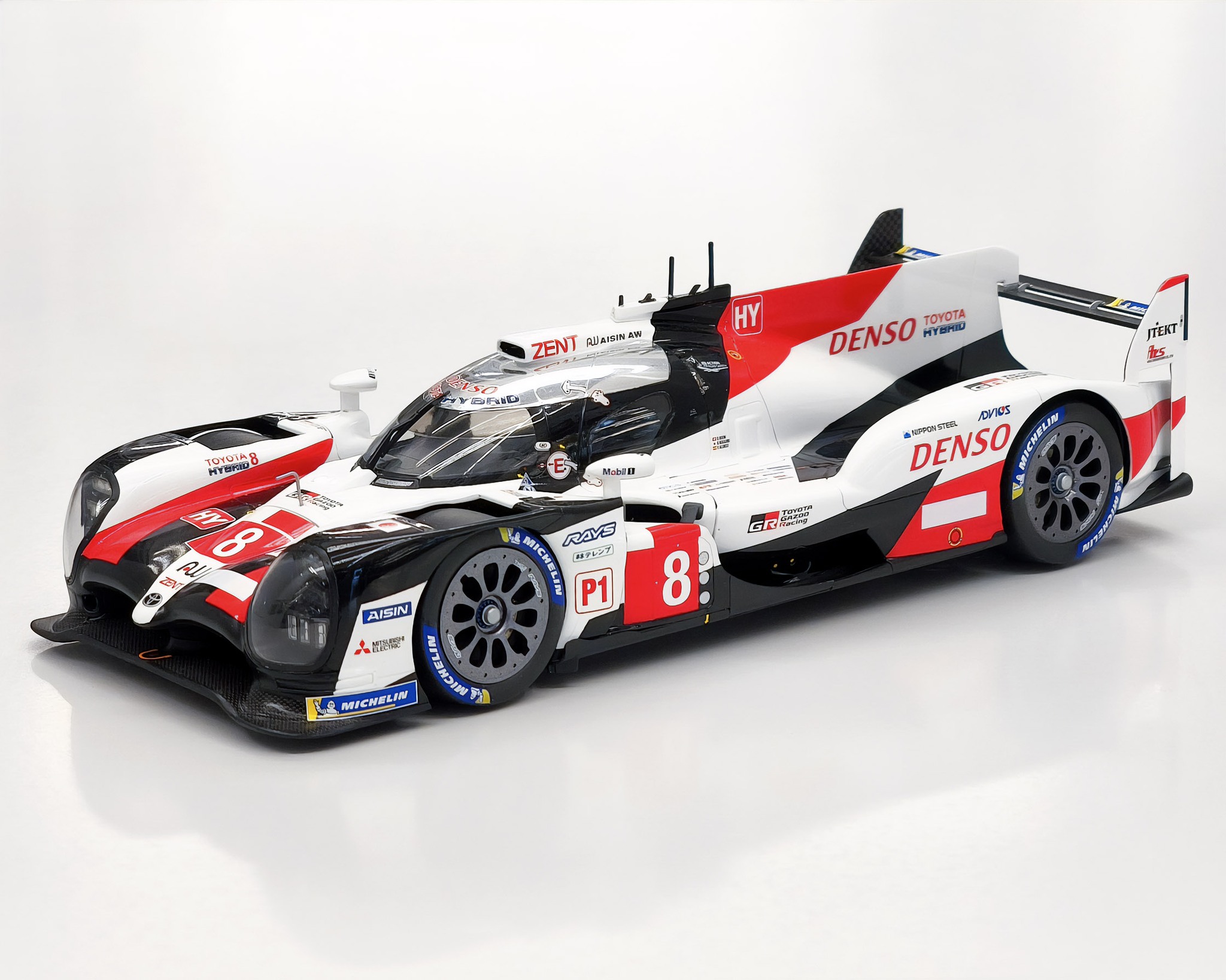 1/24 TOYOTA GT-One TS020をロードカー風に。 空力効果を生む複雑な