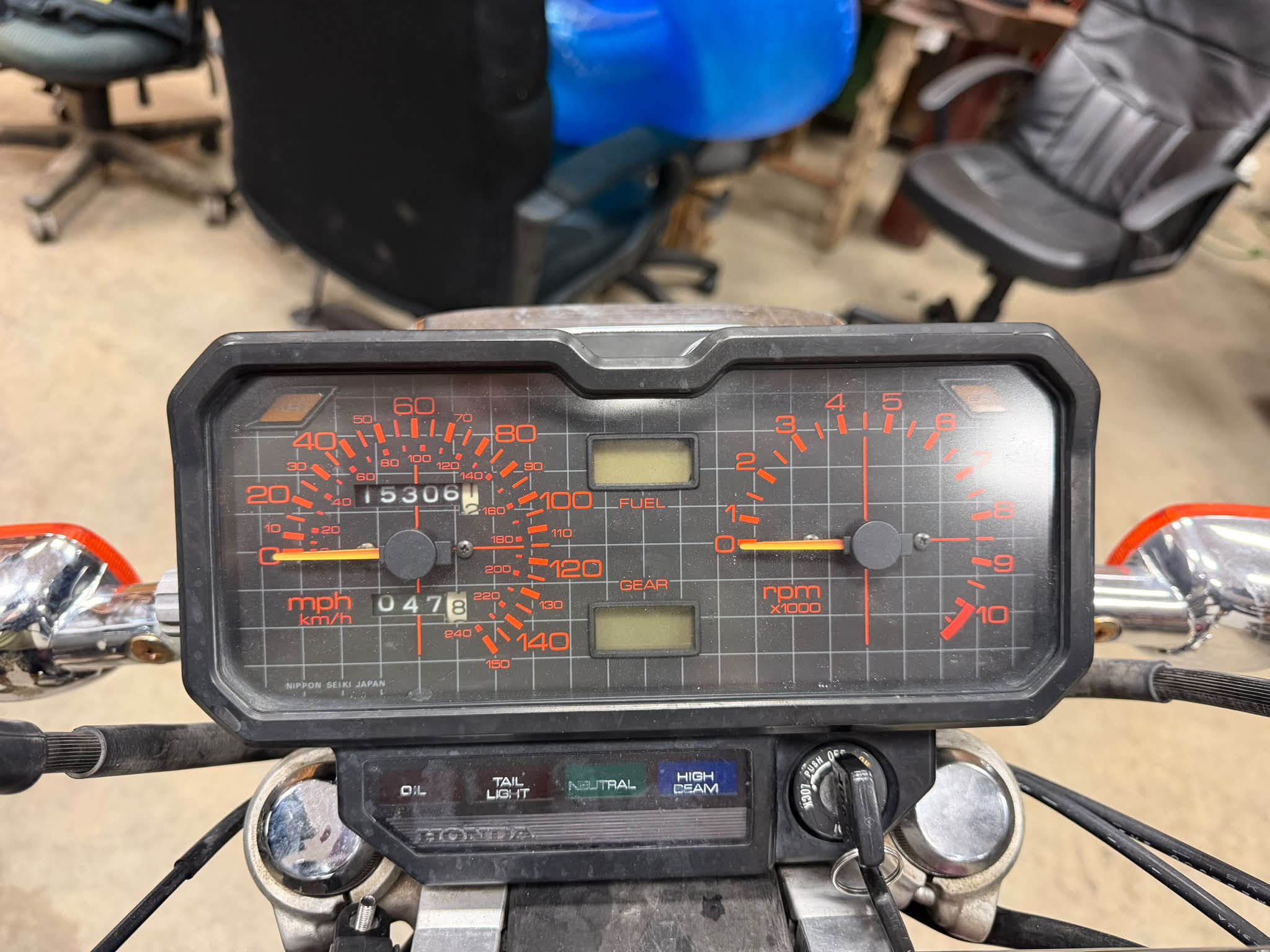 M。専用ページ Quick question. I have been working on a 1986 Ninja 900. Yesterday