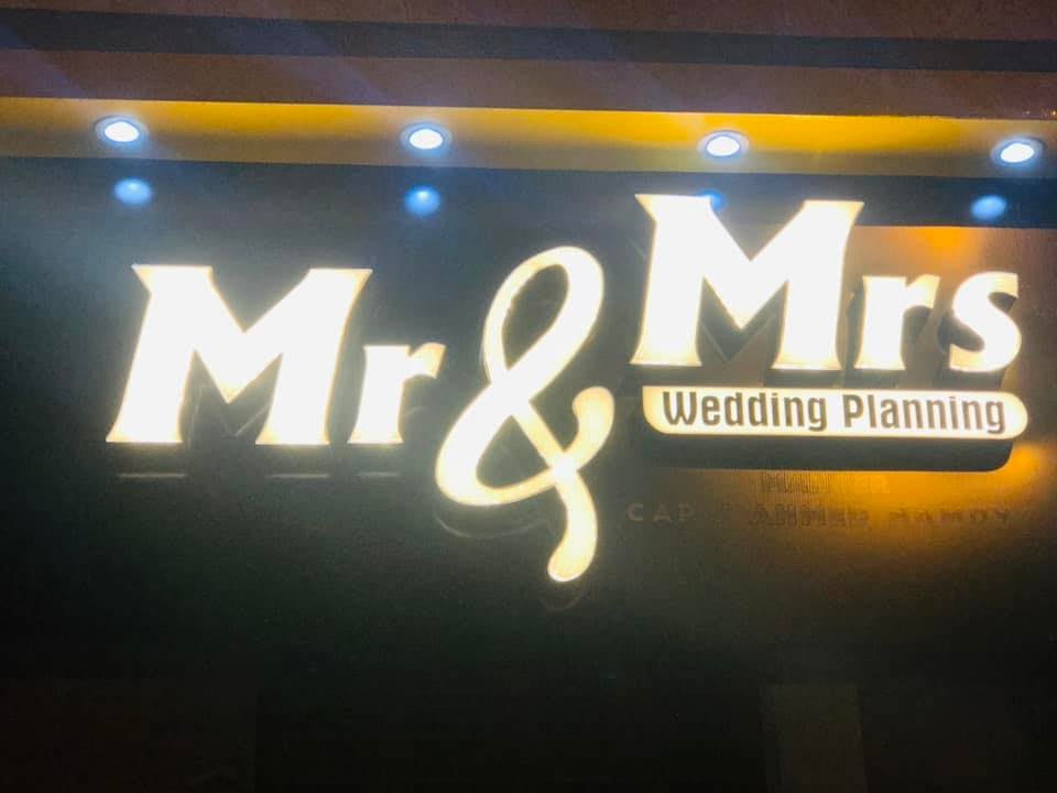 Mr&mrs | Facebook