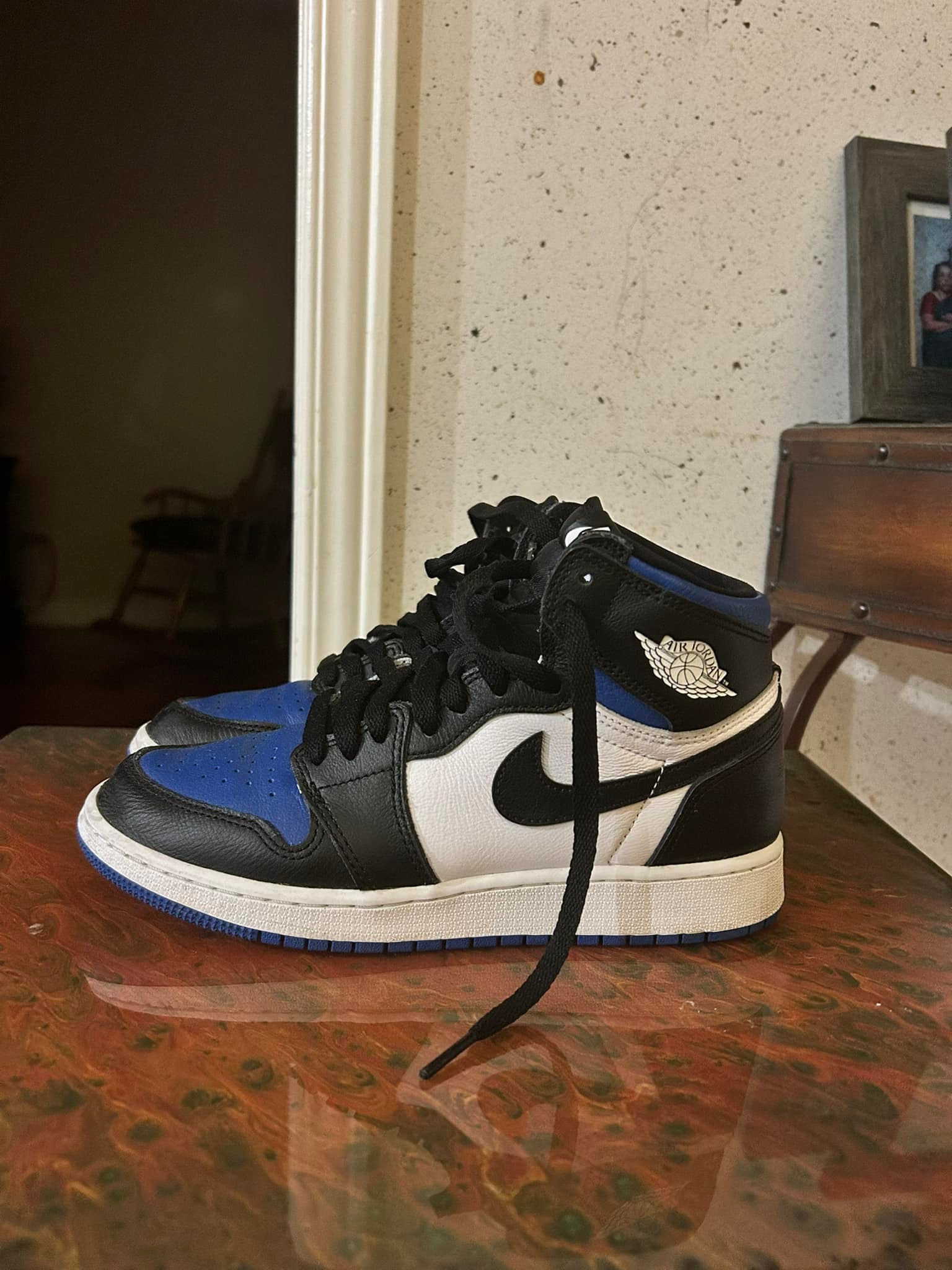 NIKE AIR JORDAN 1 “Chicago” Shoes don't fit anymore and they are the same size! 👟Jordan 1