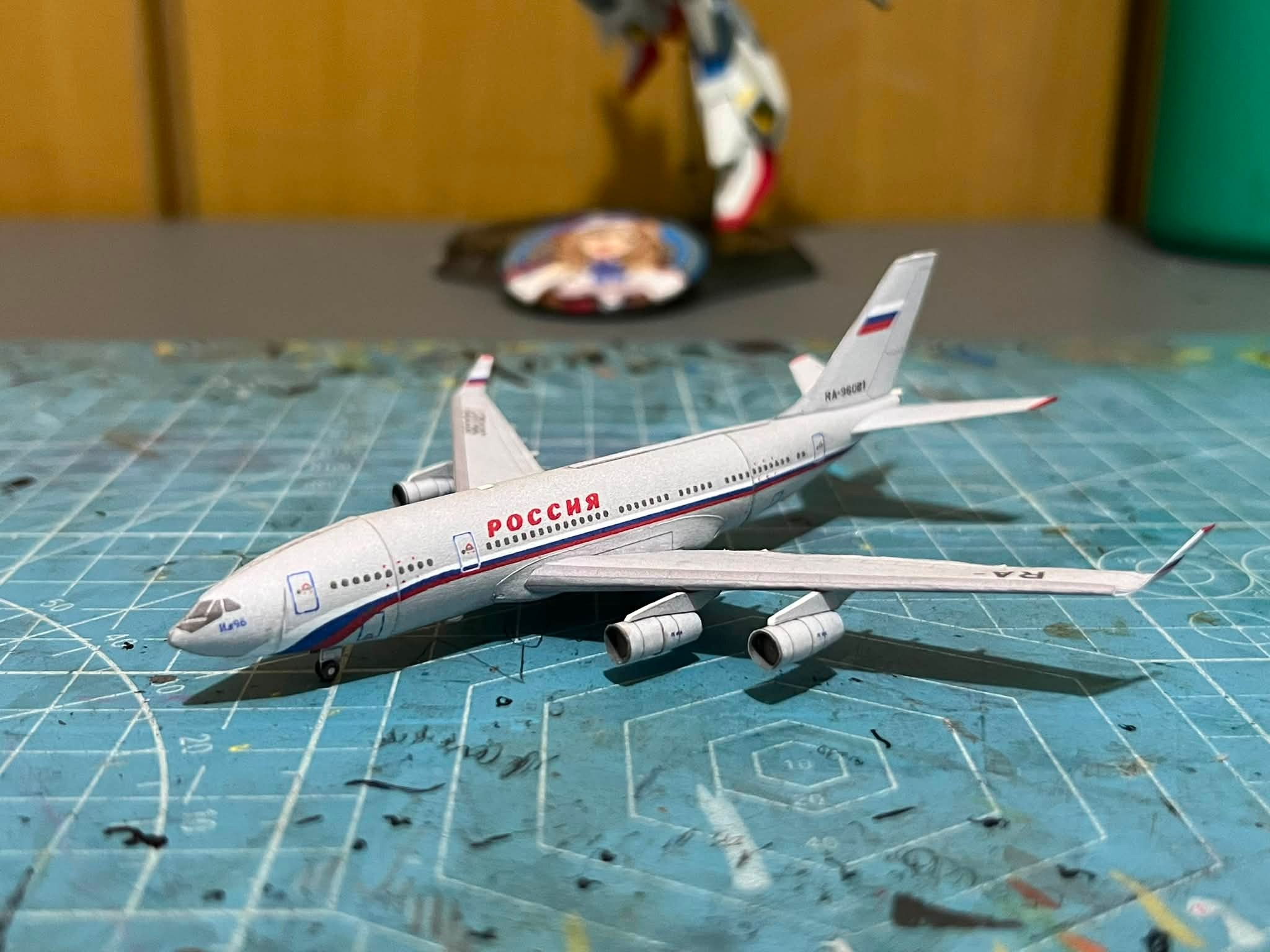 Ilyushin IL-96-300 Rossiya model in 1:400 scale from