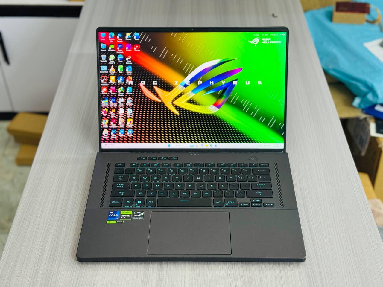 Asus Rog Zephyrus G16 laptop with Core i9-13900H and RTX 4060