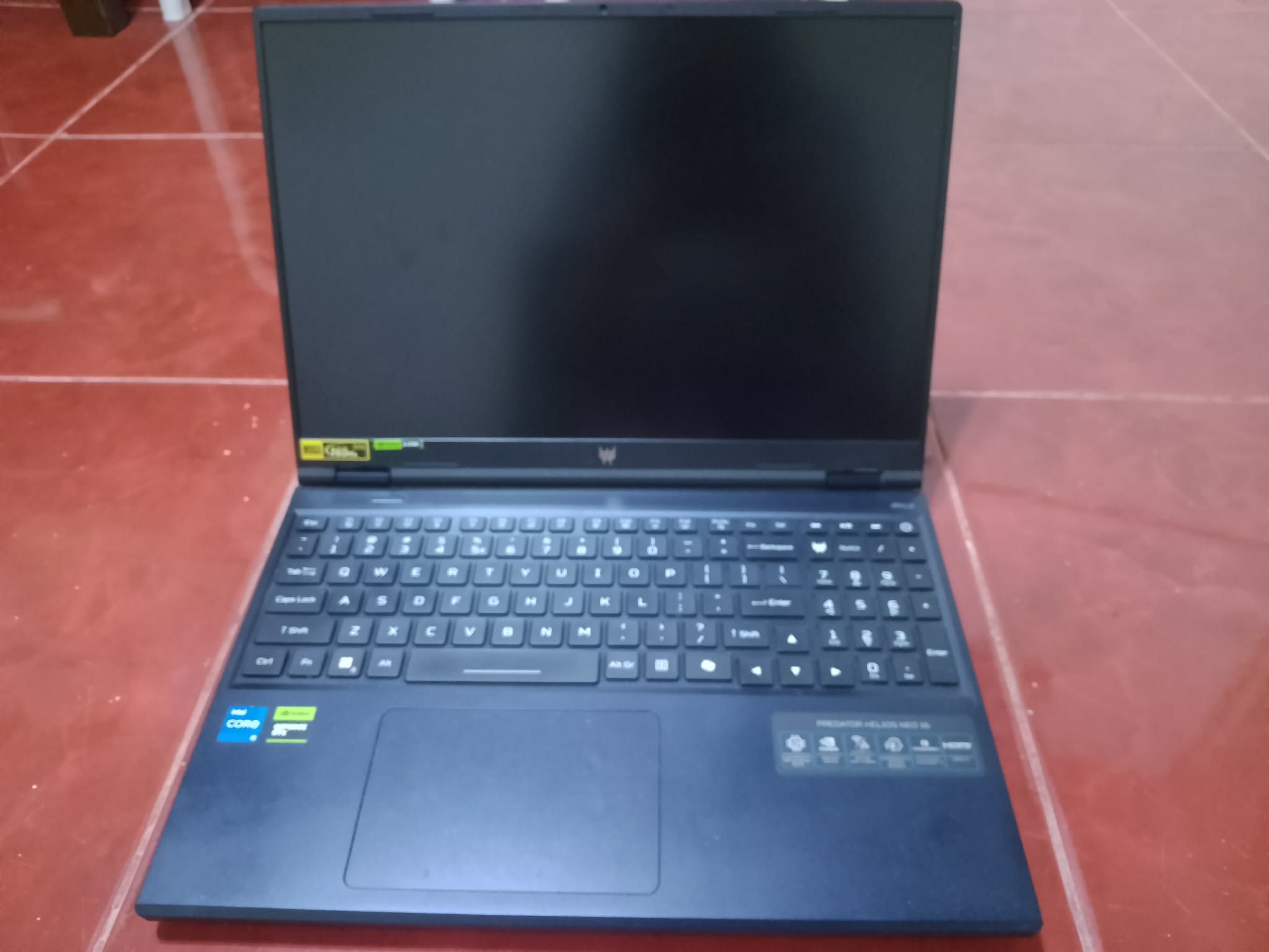 512 GB Storage 16 GB Ram Given with box? RFS need money? No 