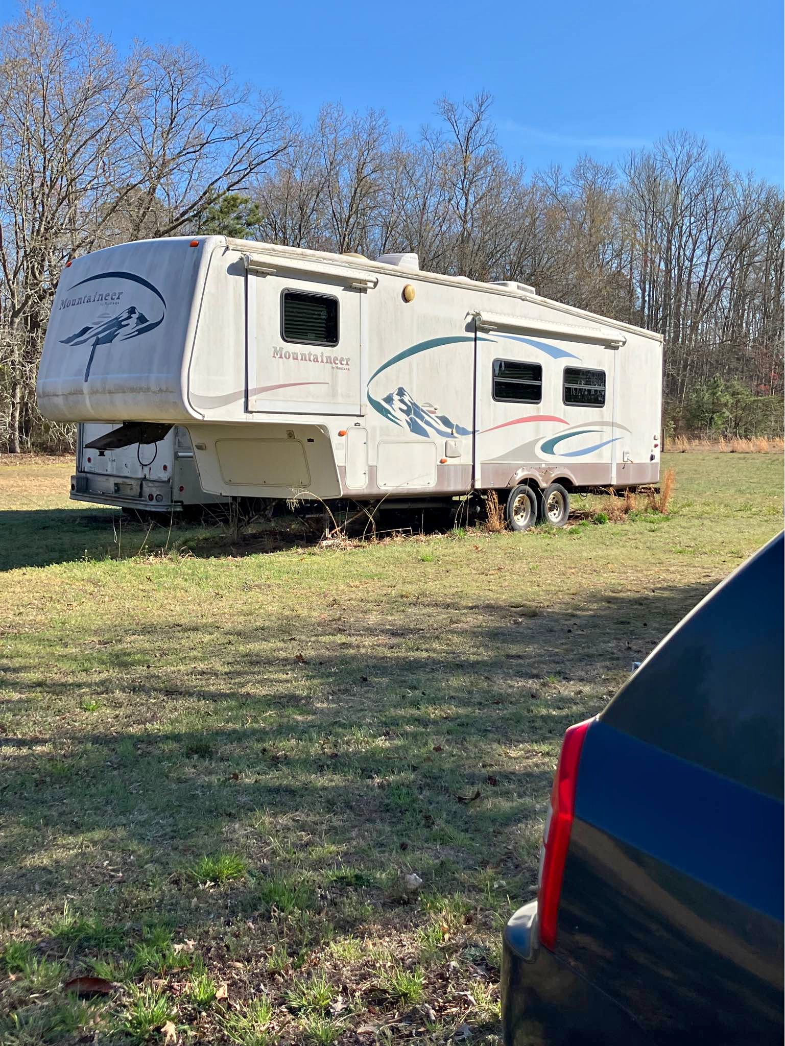 2005 Montana, Mountaineer Camper - RVs & Campers - Millville, New ...