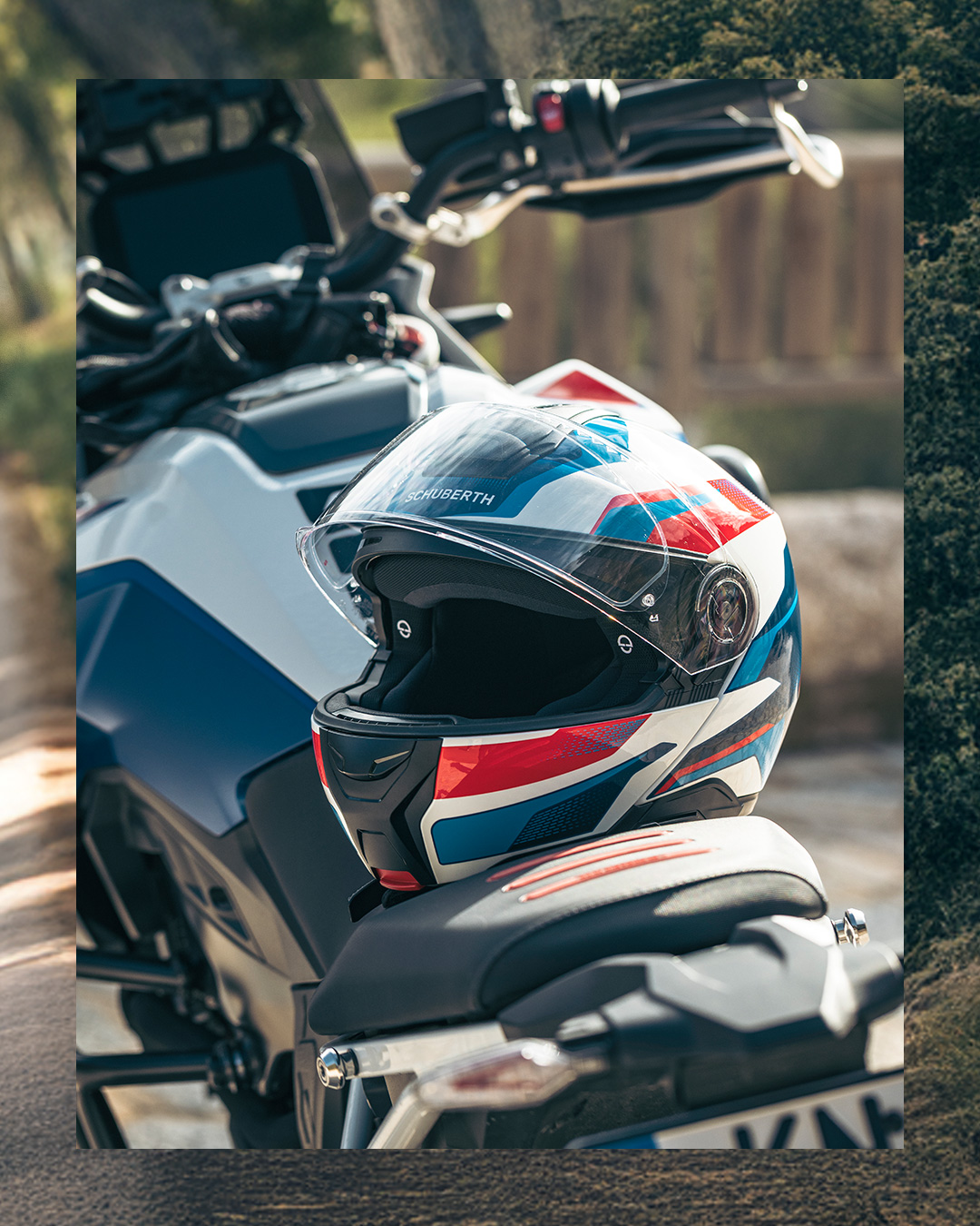 acoustic issue in helmet on motorcycle ISOtunes LINK 2.0 Mount | Bluetooth | IPX4 Each pair includes four sizes of hypoallergenic ear tips for a personalized The sound of unboxing something