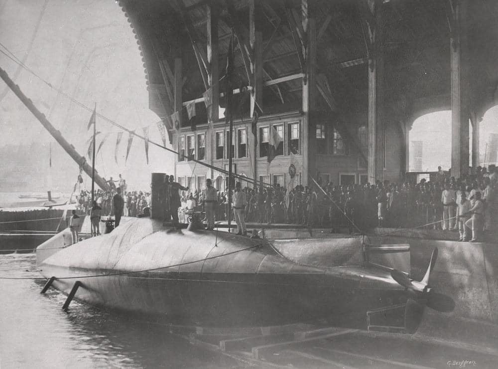 Ottoman Empire's steam powered submarine in 1886