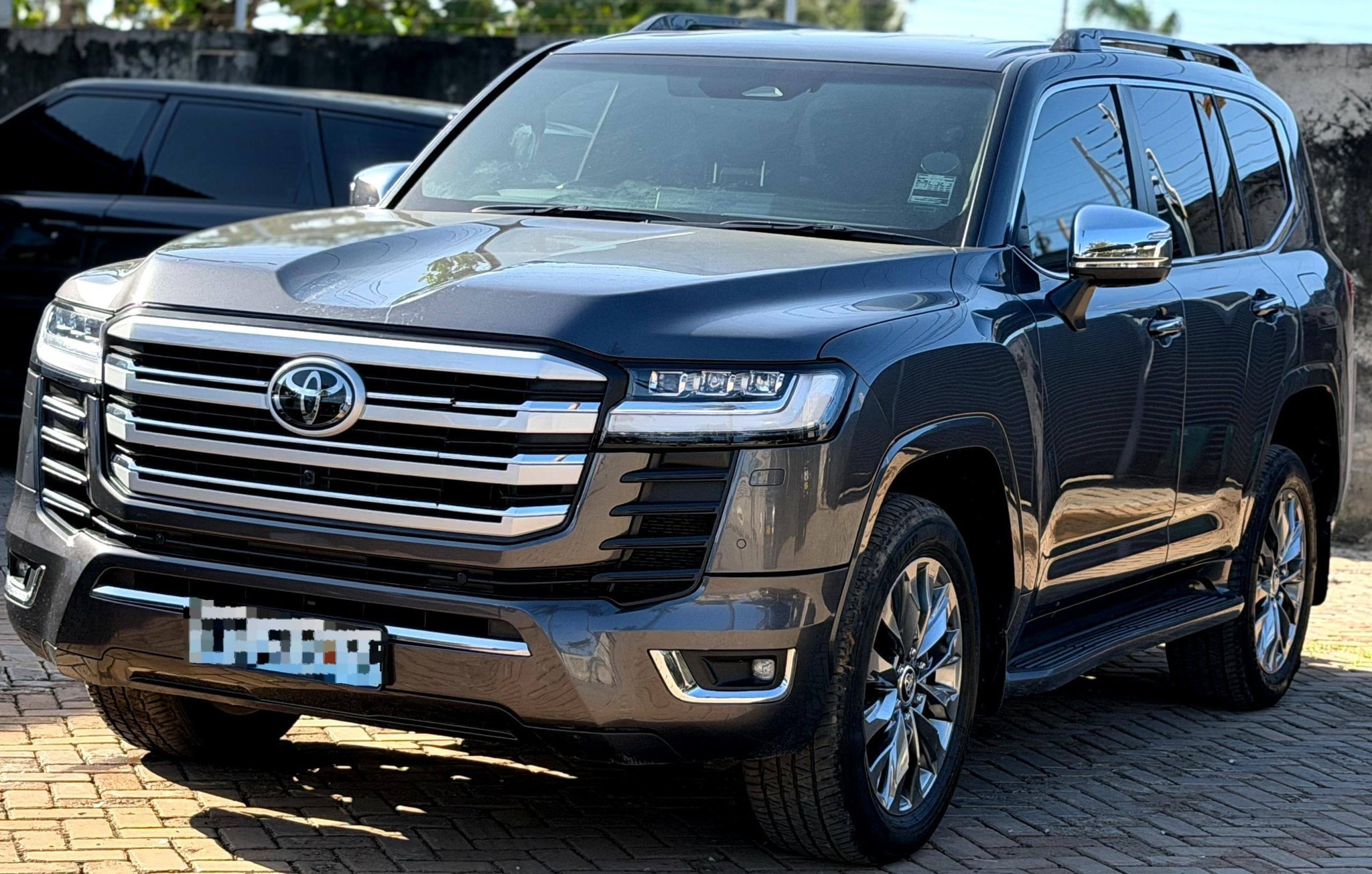 On sale. Toyota land cruiser. Lc300. Model ZX package. V6 Twin
