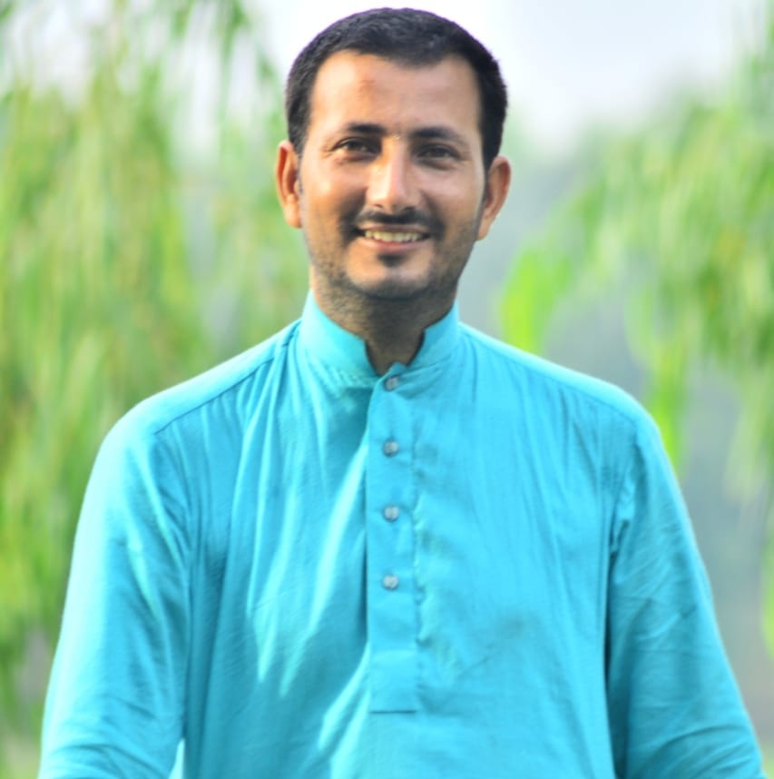 صحافی سے پیسے لینے مشکل ہی نہیں ناممکن بھی ہے | Hassan Niazi official