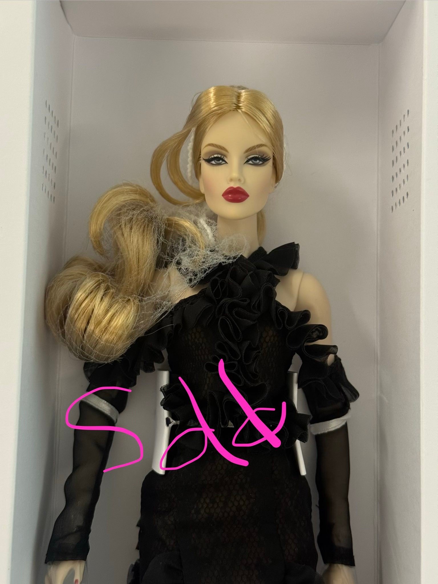 Collector - Malibu Sky Baroness Agnes Von Weiss™ Basic Doll The 