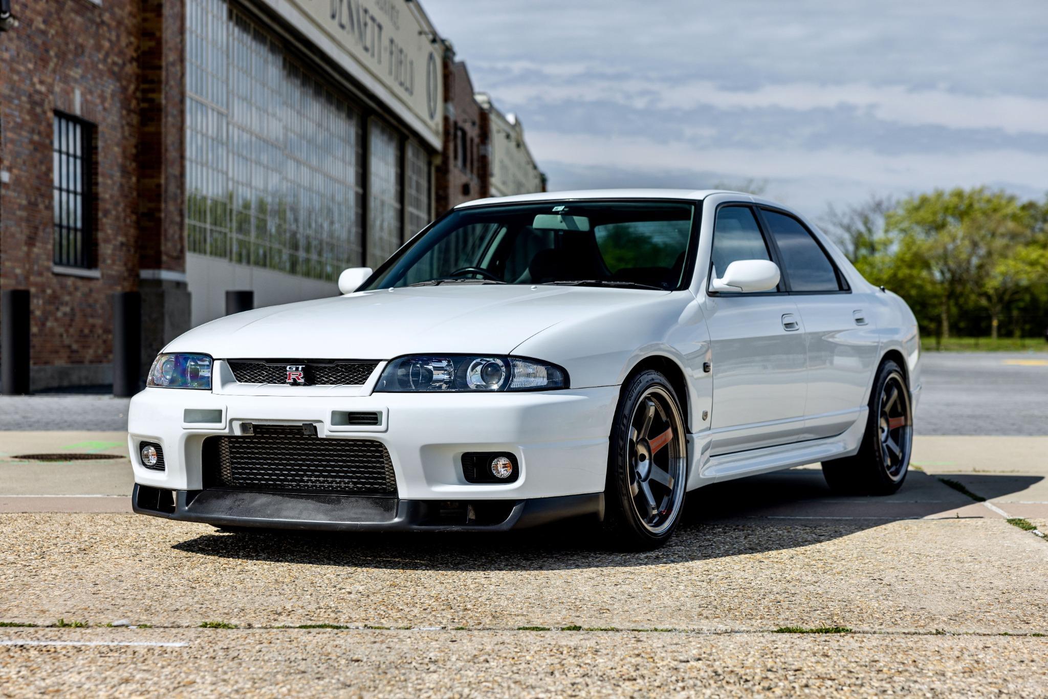 オーテック4ドアSKYLINE GT-R 40th Anniversary A GT-R you probably didn't know existed, tuned by Autech. Autech