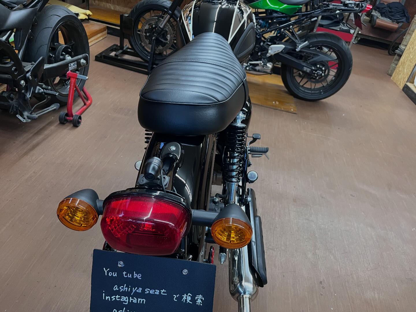 サウンドユートピアアシヤ（アシヤシート） - カワサキ z900RSの乗り 