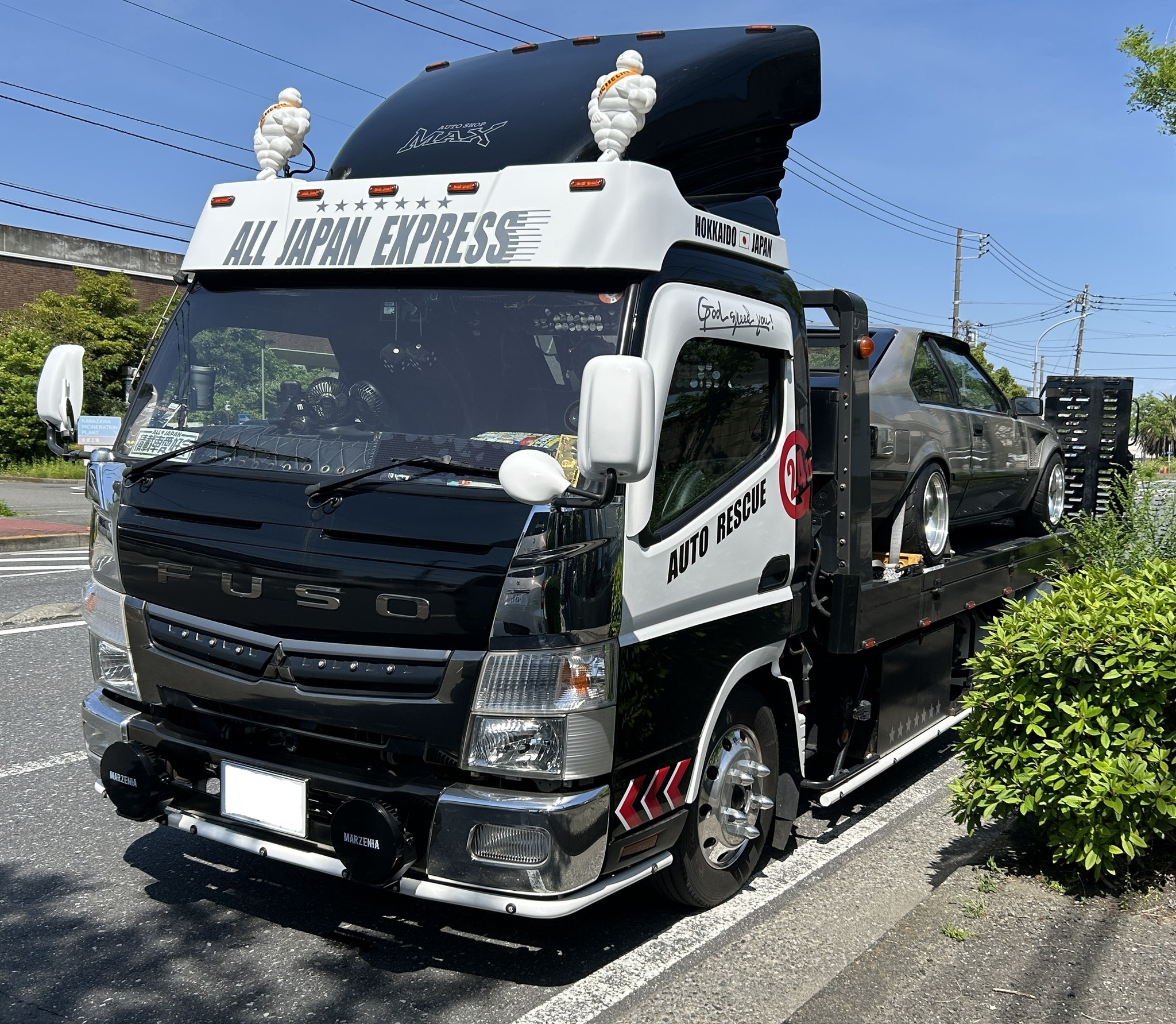 毎年恒例の二〇二三年版 トラック野郎走る街道美学カレンダーの予約