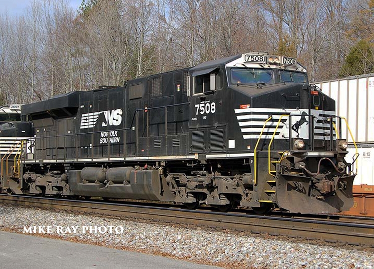 NS ES44DC # 7508 has been rebuilt into NS ES44ACM # 7781 at Erie Pa .