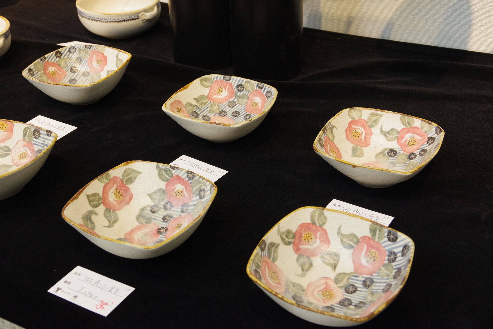 岡部耕太郎作陶展 鉢カバーのご紹介(^^♪ サボテンが植えられた