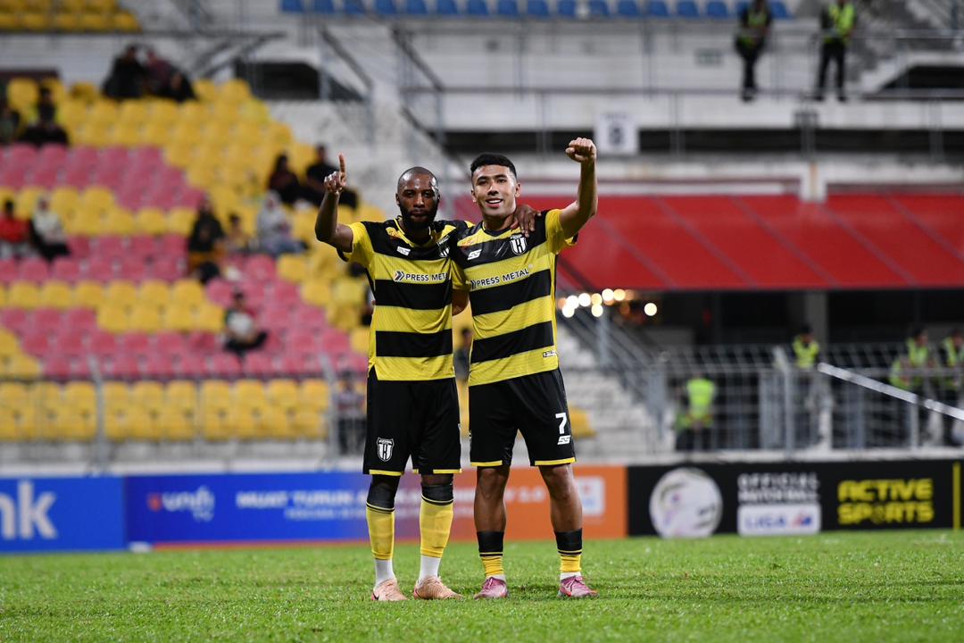 Sarawak - Kuching City FC head coach, Aidil Sharin Sahak, praised his ...