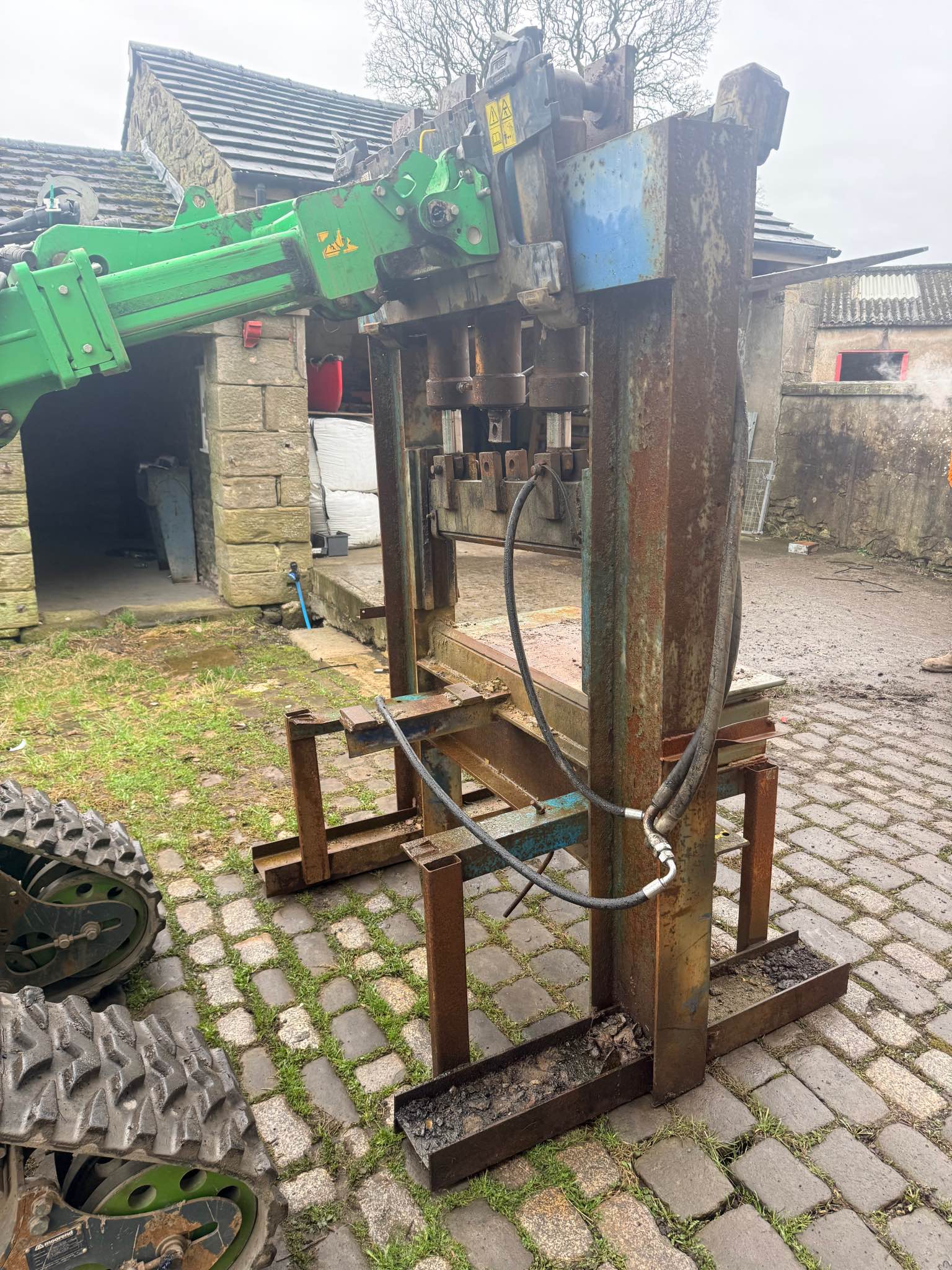 Hydraulic stone cropper - Miscellaneous - Burnley, Lancashire ...