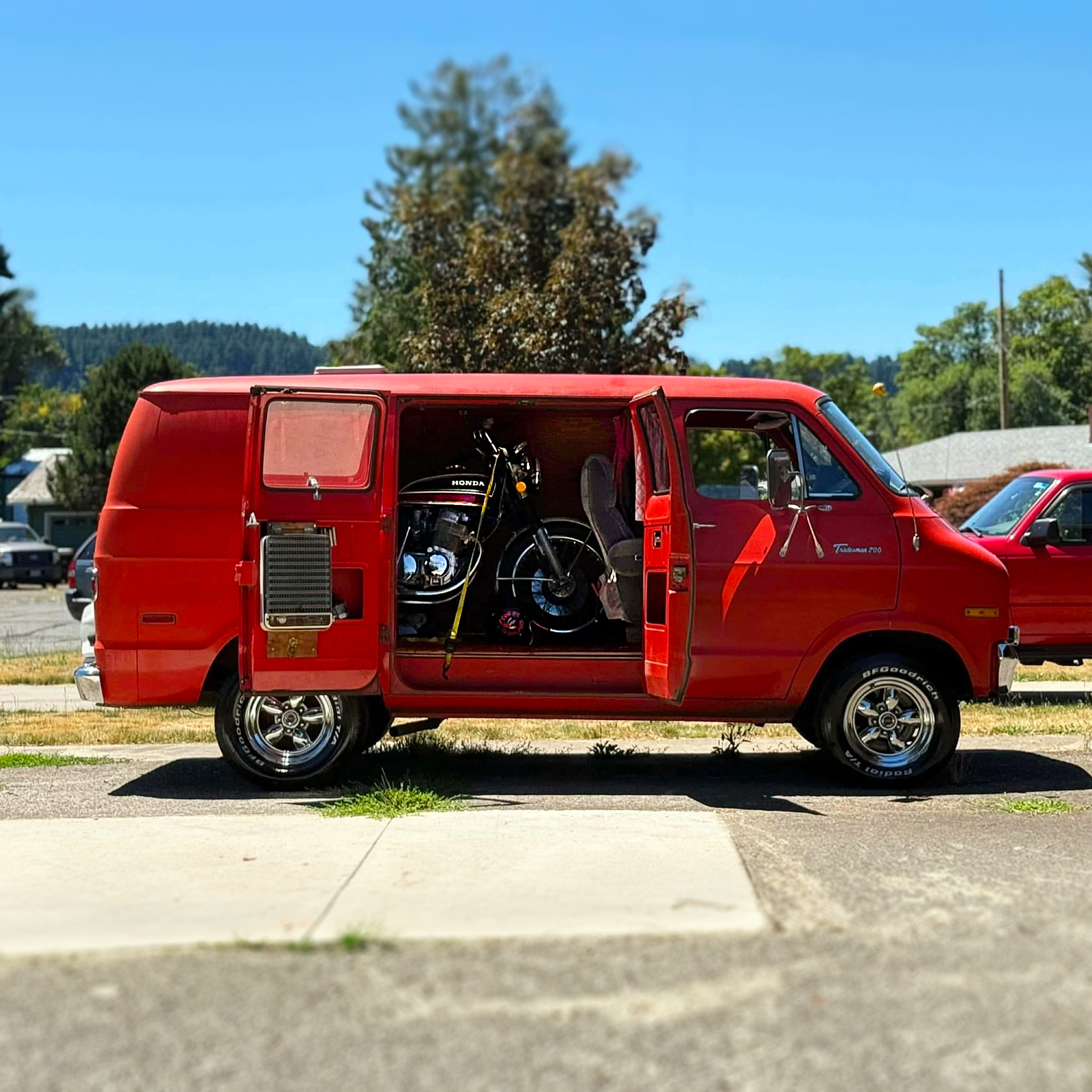 VanCult - Happy Two-Wheeled Tuesday! .. #tagthevan #tagthebike # ...