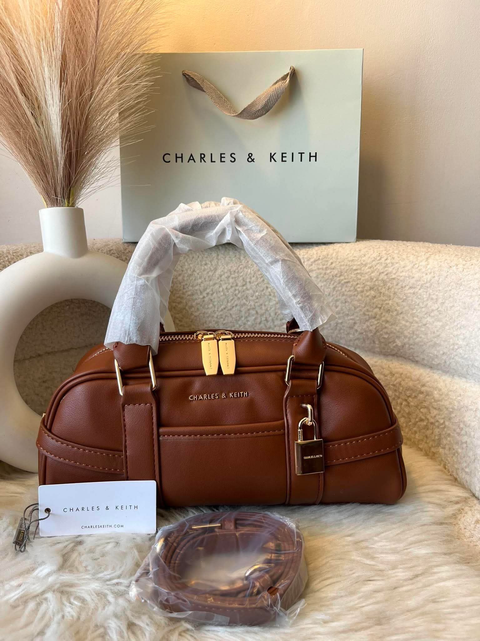BACK IN STOCK! Charles & Keith Duo Double Chain Hobo Bag Item No