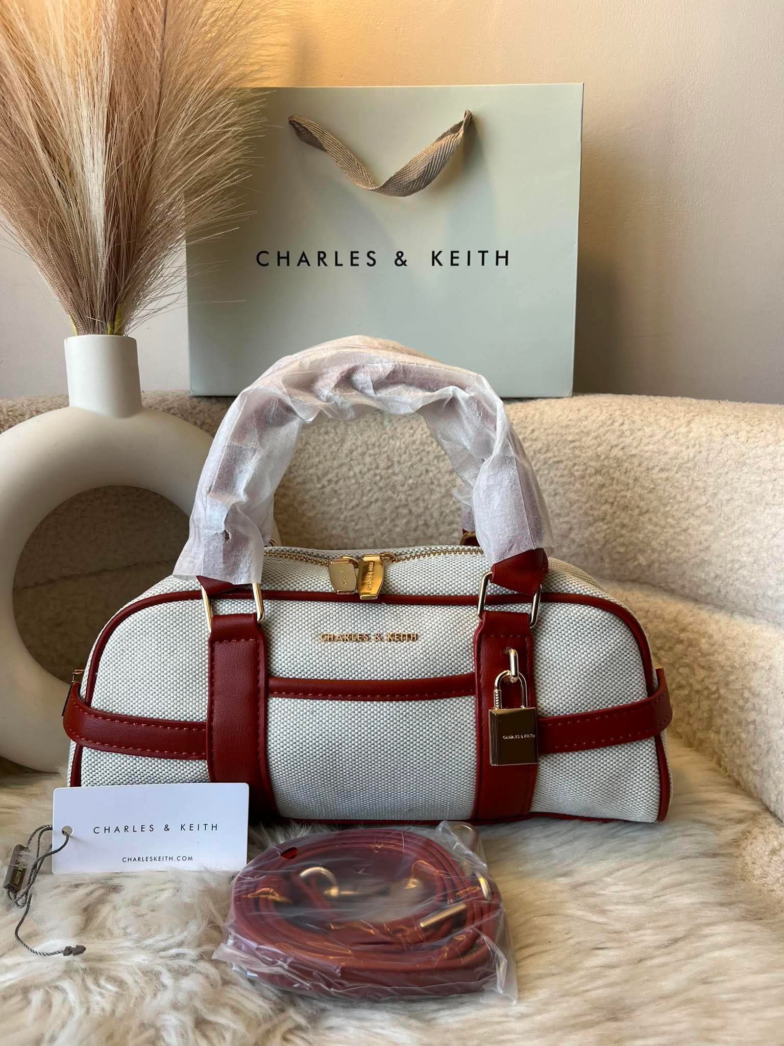 BACK IN STOCK! Charles & Keith Duo Double Chain Hobo Bag Item No