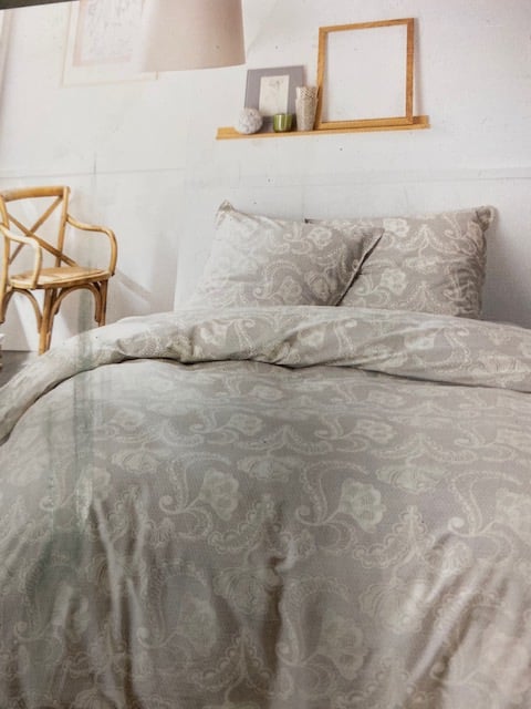 Nadia Linge De Maison