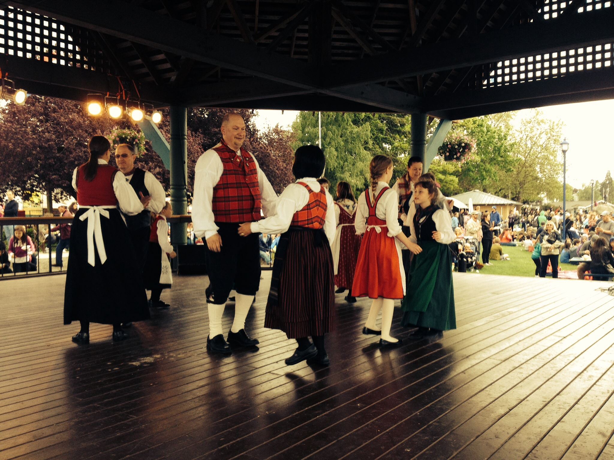 Viking Nordic Dancers