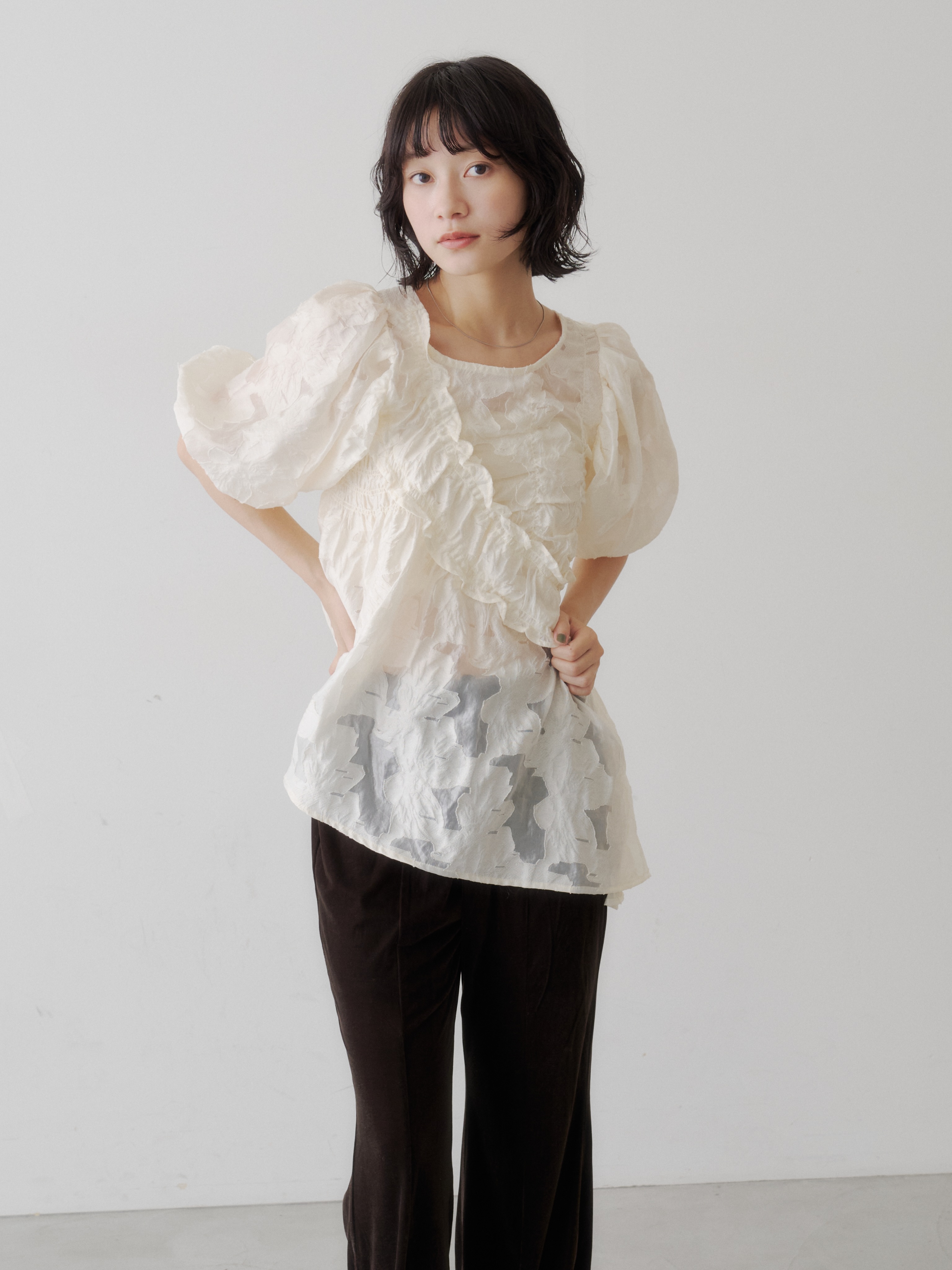 pick up item】 フリルサッシュチュニック ¥8,250 color: ivory 