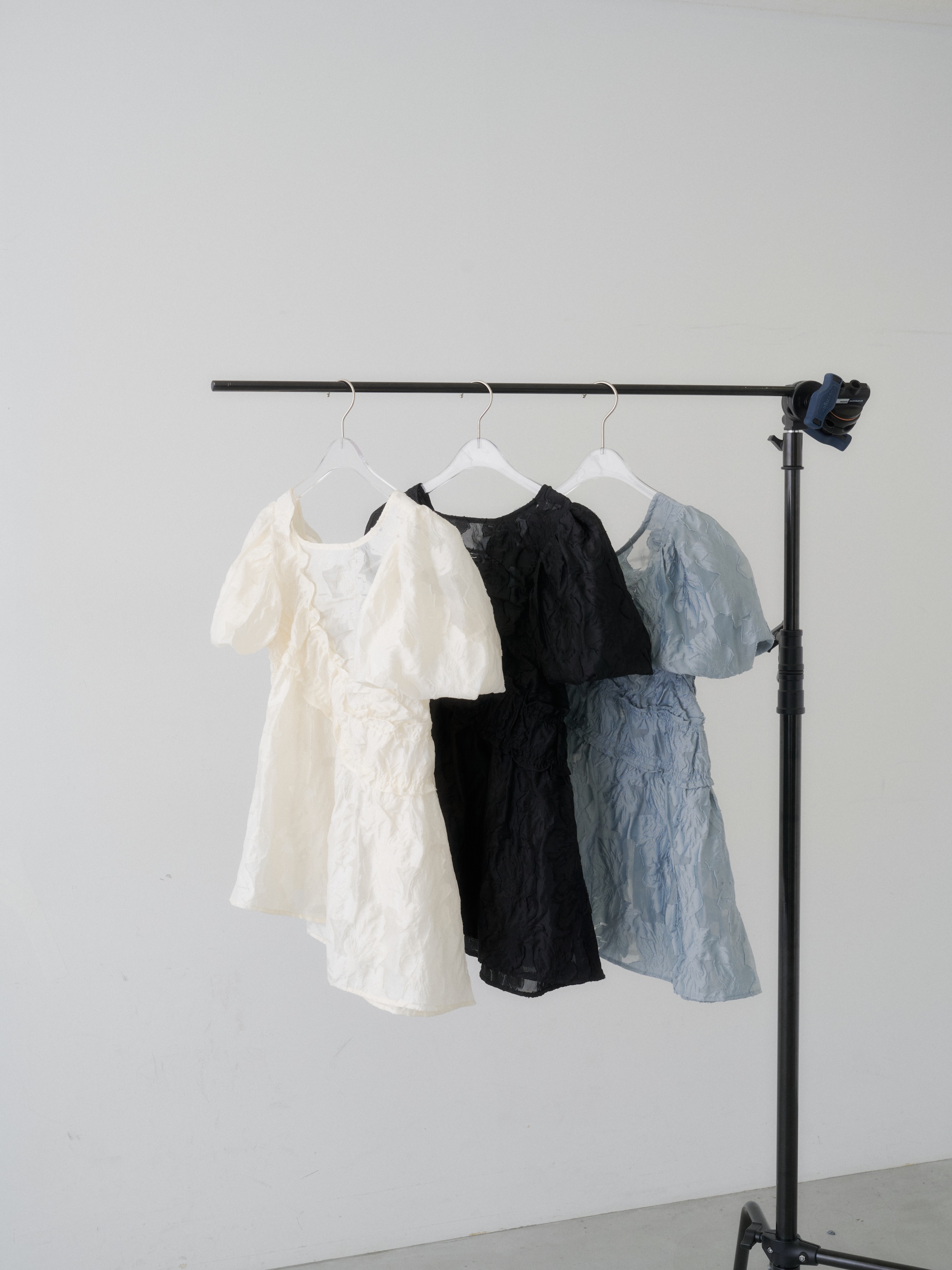 pick up item】 フリルサッシュチュニック ¥8,250 color: ivory 