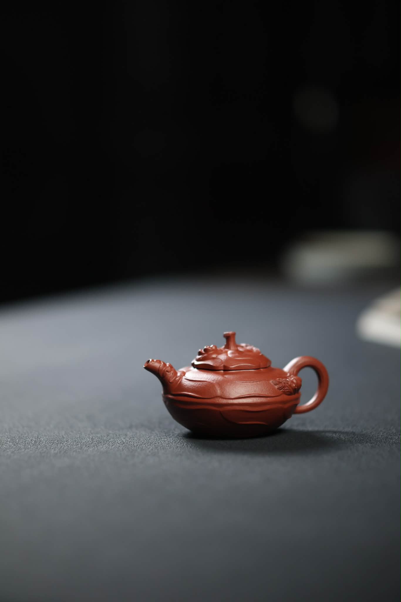 周尊‮大严‬师代表作鉴藏‮ 【八面来风壶】 重器之作. 永久保‮ 真‬保鉴定‬