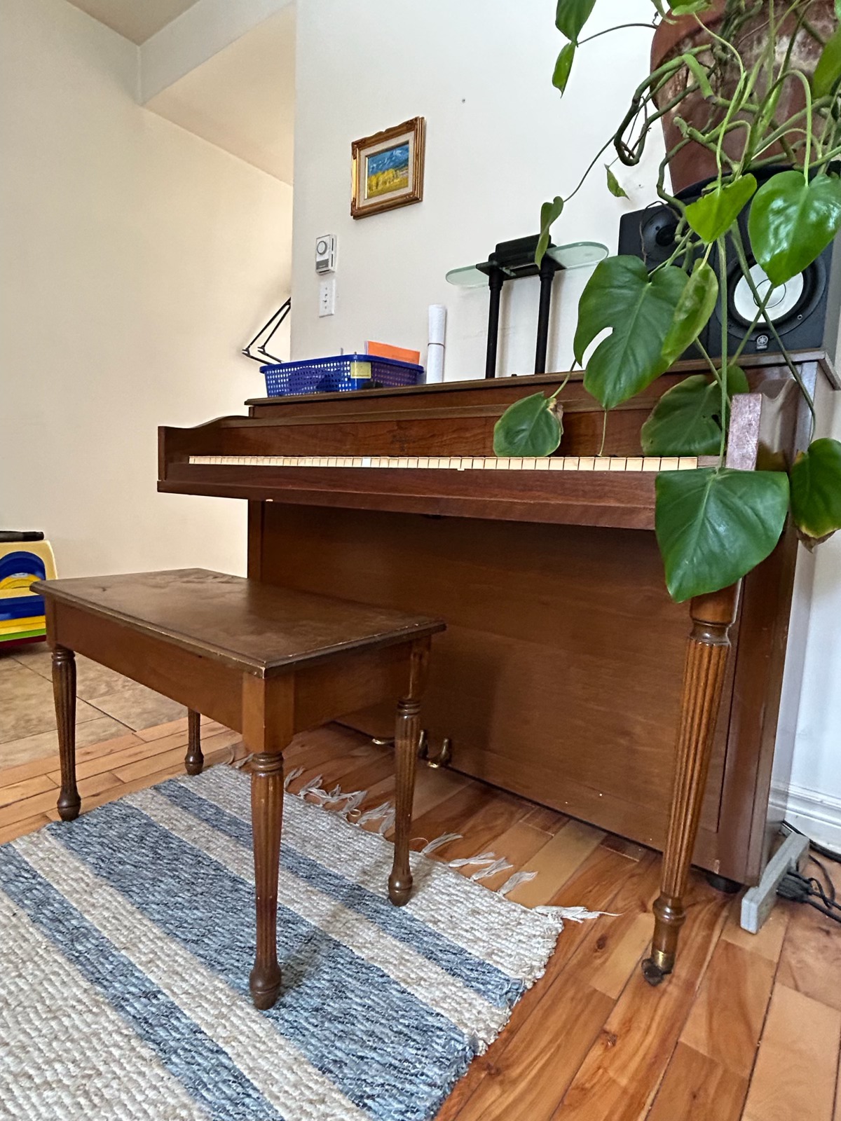 Piano à donner - Free Piano - Pianos & Keyboard Instruments - Montreal ...