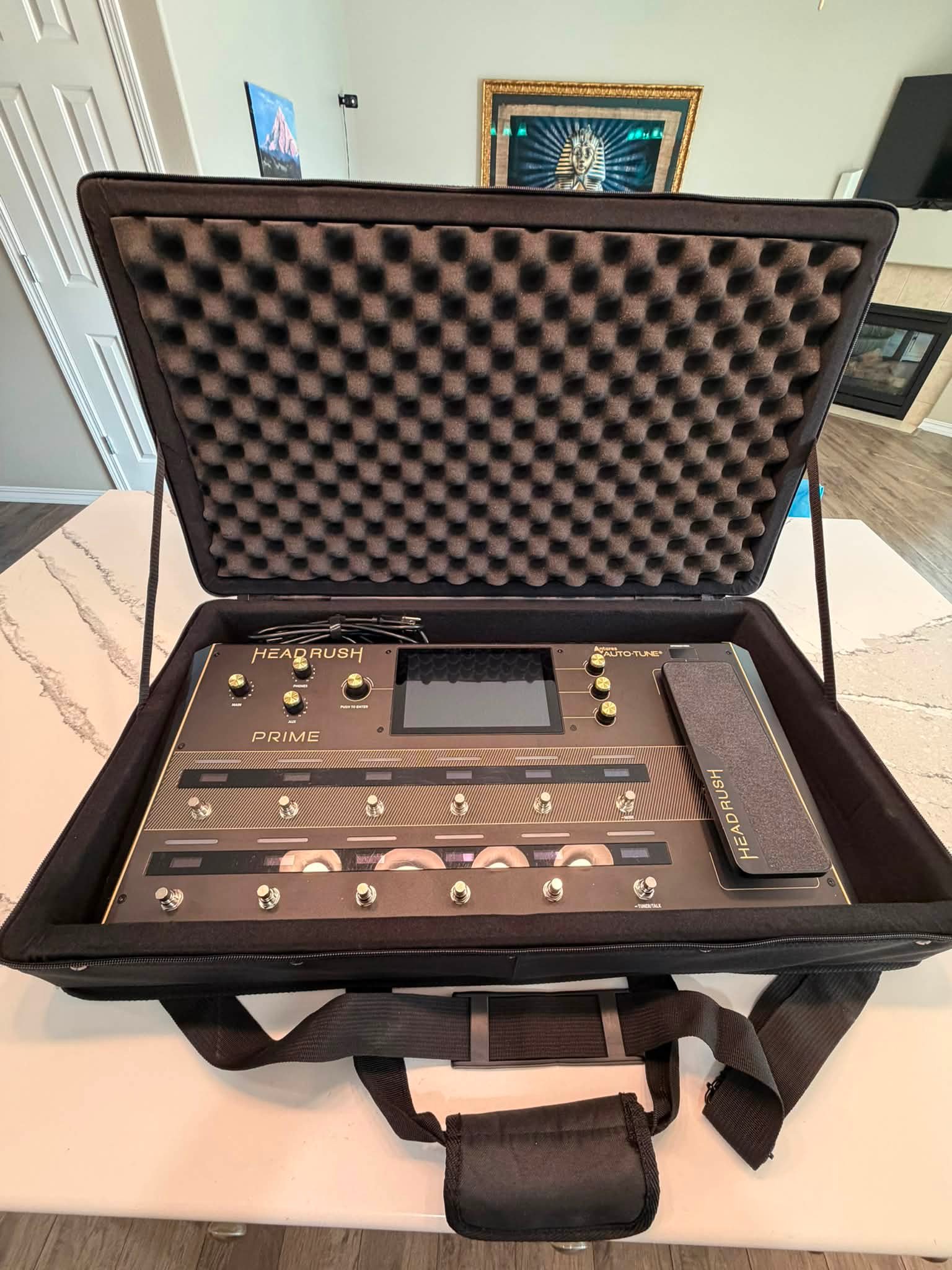 What hard case fits the Headrush Prime pedalboard?